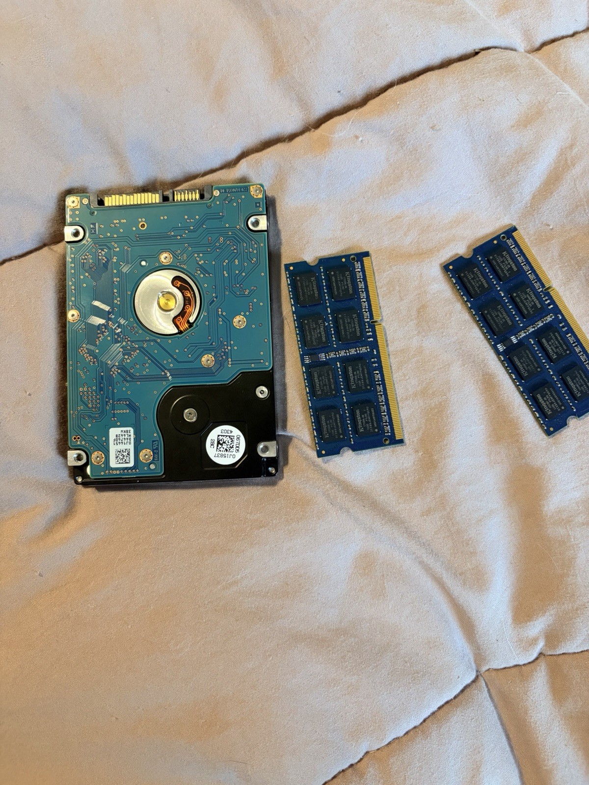 HGST Travelstar Z5K1000 1TB 2.5" SATA III 5400RPM HDD 8MB HTS541010A9E680