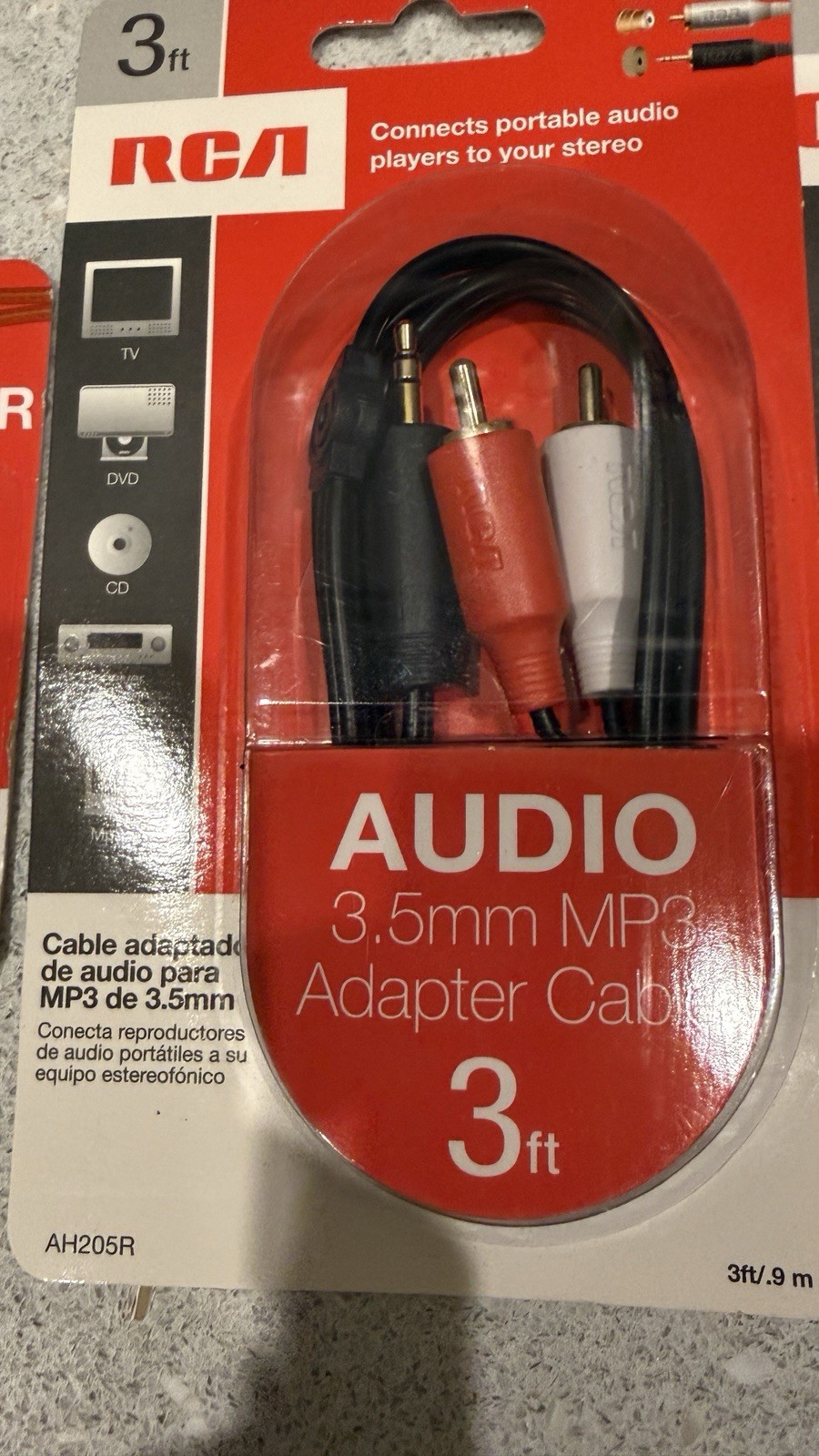 AH205R 3.5mm to 2 RCA Plugs 3ft ipod-phone-table-mp3 player adactor
