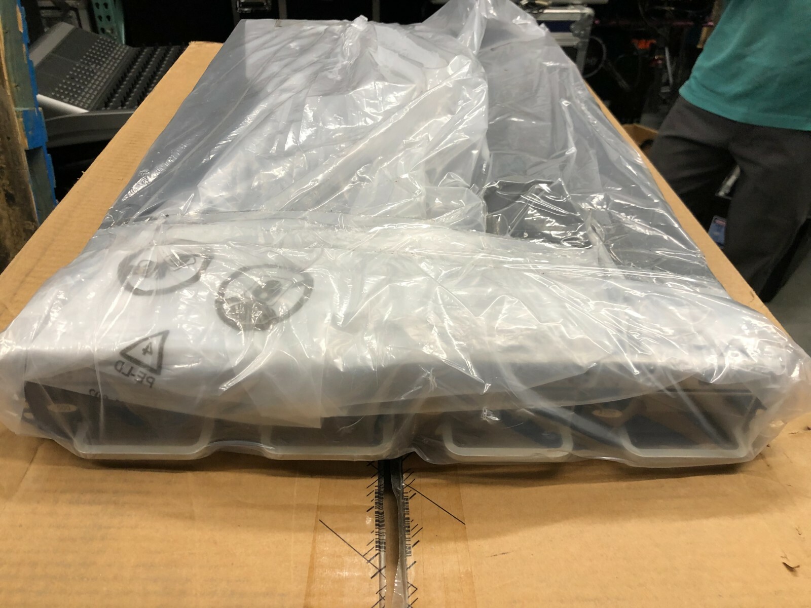 Avid 7020-30088-24 Rev.C Media Production Server 2x1TB 6GB 2x YH-8651B PS *NEW