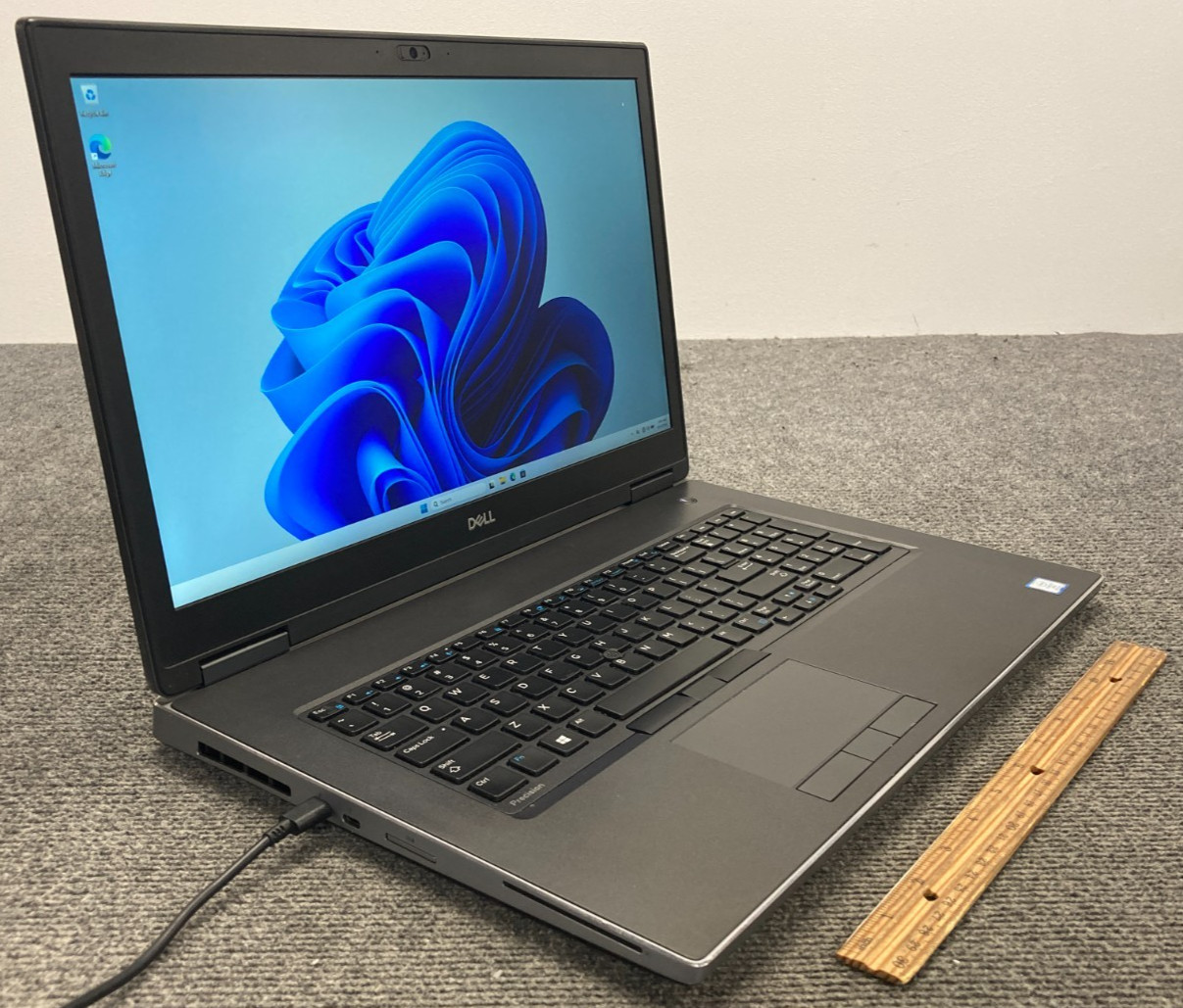 Dell Precision 7740 17.3" Laptop i7-9850H 16GB RAM 512GB NVMe