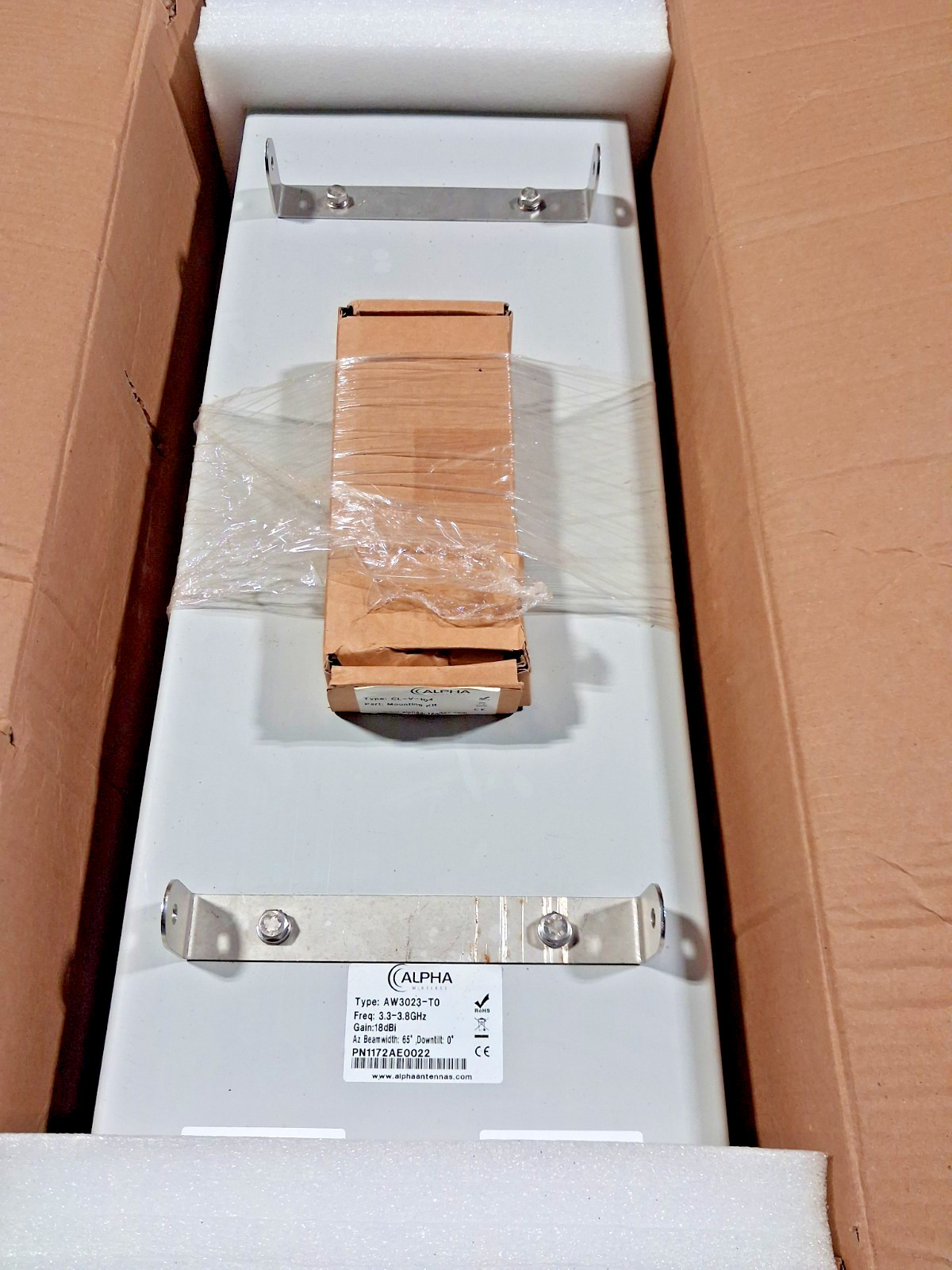 Alpha Wireless  AW3023-T0 Antenna 3.3-3.8GHz,18dBi,65deg,4 ports New