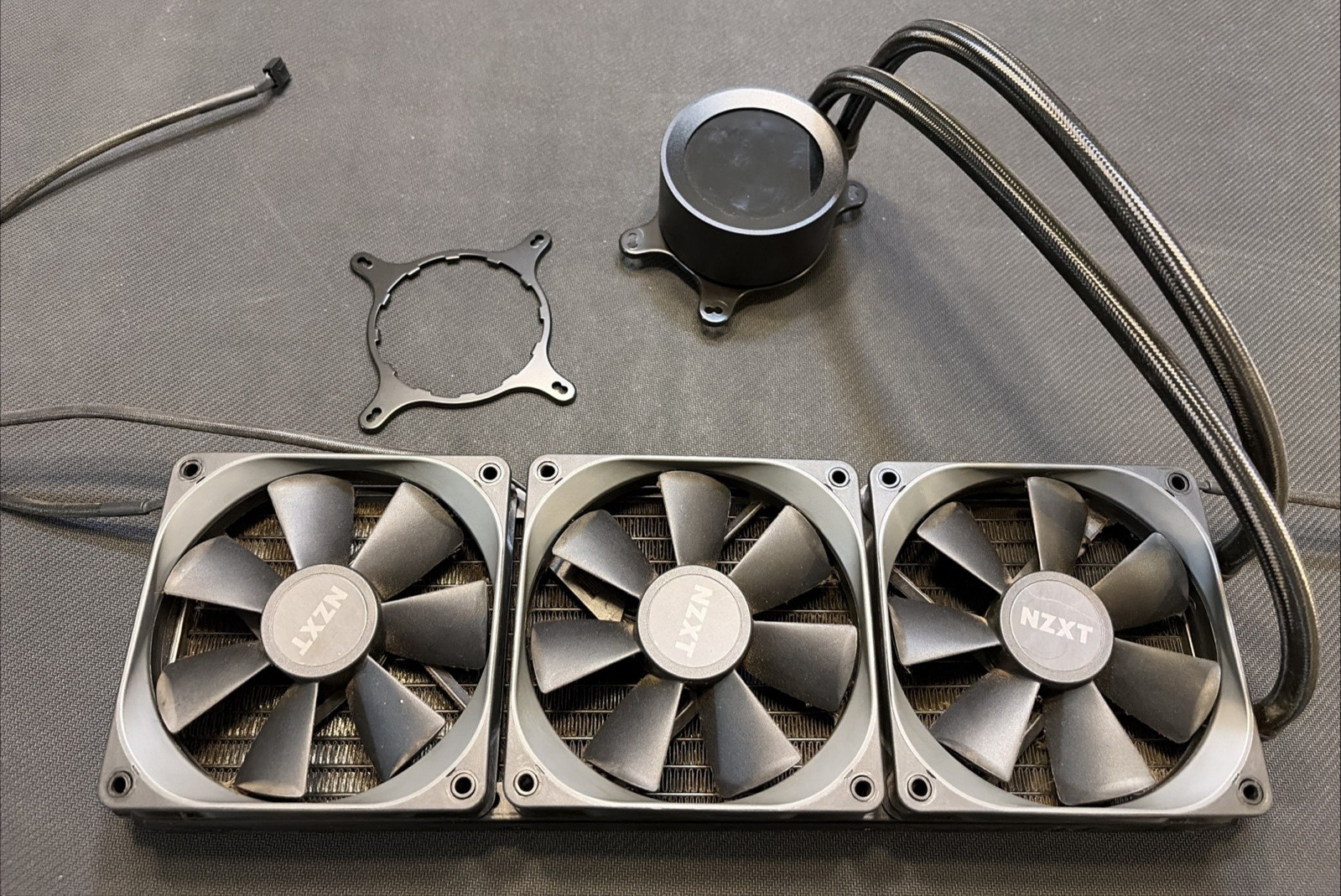 NZXT Kraken Z73 RGB 360mm Liquid Cooler with LCD Display - Used