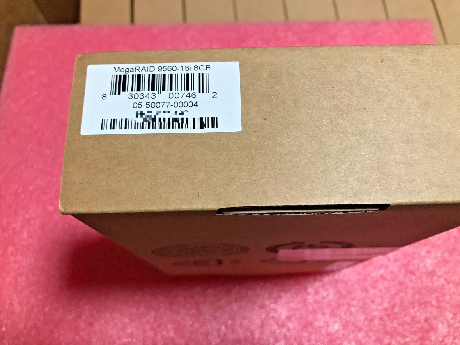 BROADCOM MegaRAID 9560-16i 05-50077-00 12Gb/s SAS/SATA/PCIe (NVMe) Storage Adapt