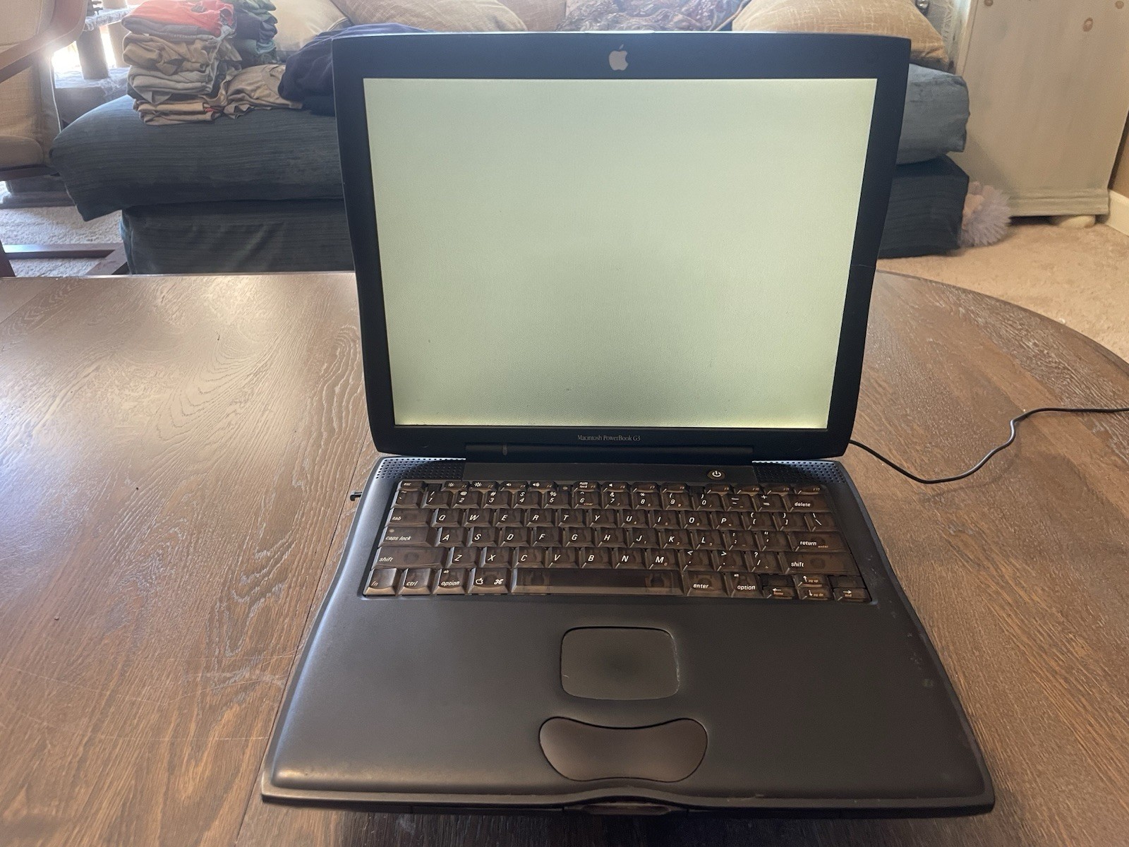 1999 Apple PowerBook G3 Lombard 333MHz – Fully Functional Display