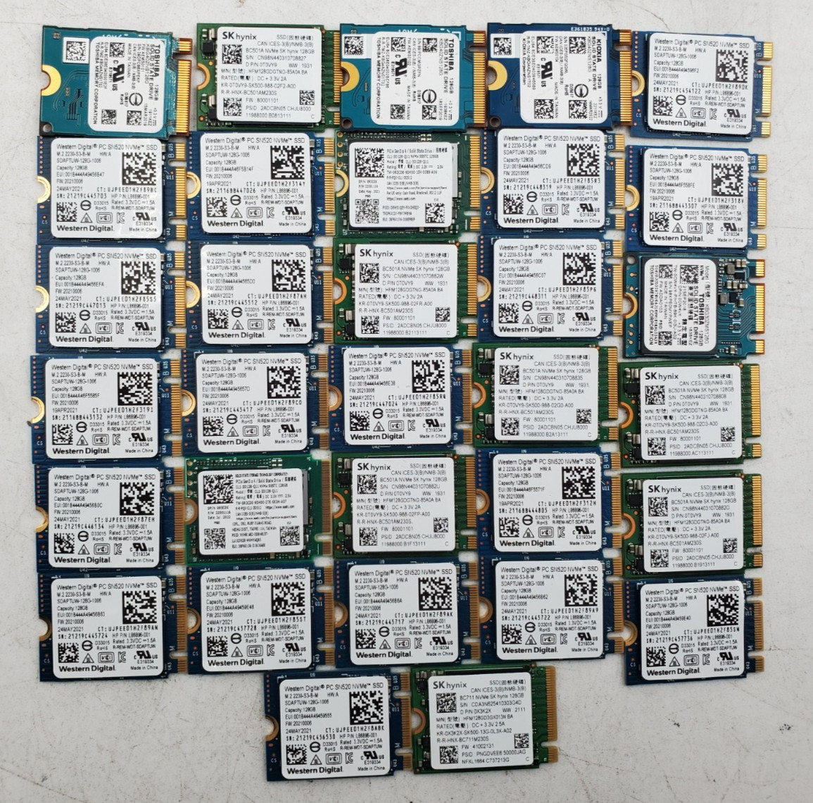 LOT OF 32  MIX BRAND  128GB  NVMe  SSD  INTERNAL SOILD STATE DRIVE (M260)