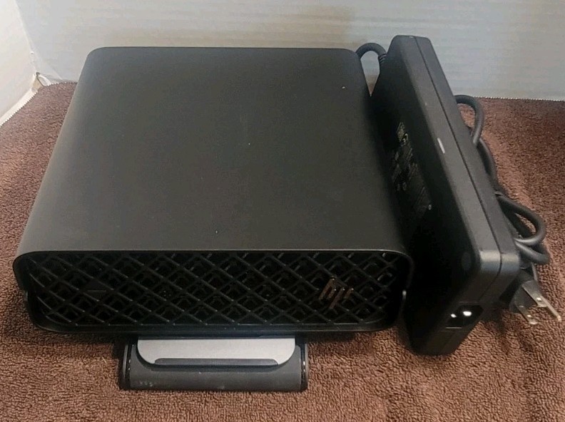 HP Z2 G9 MINI i7-14700 (20 CORE) | 16GB | 1TB | WiFi 7 | WINDOWS 11 PRO