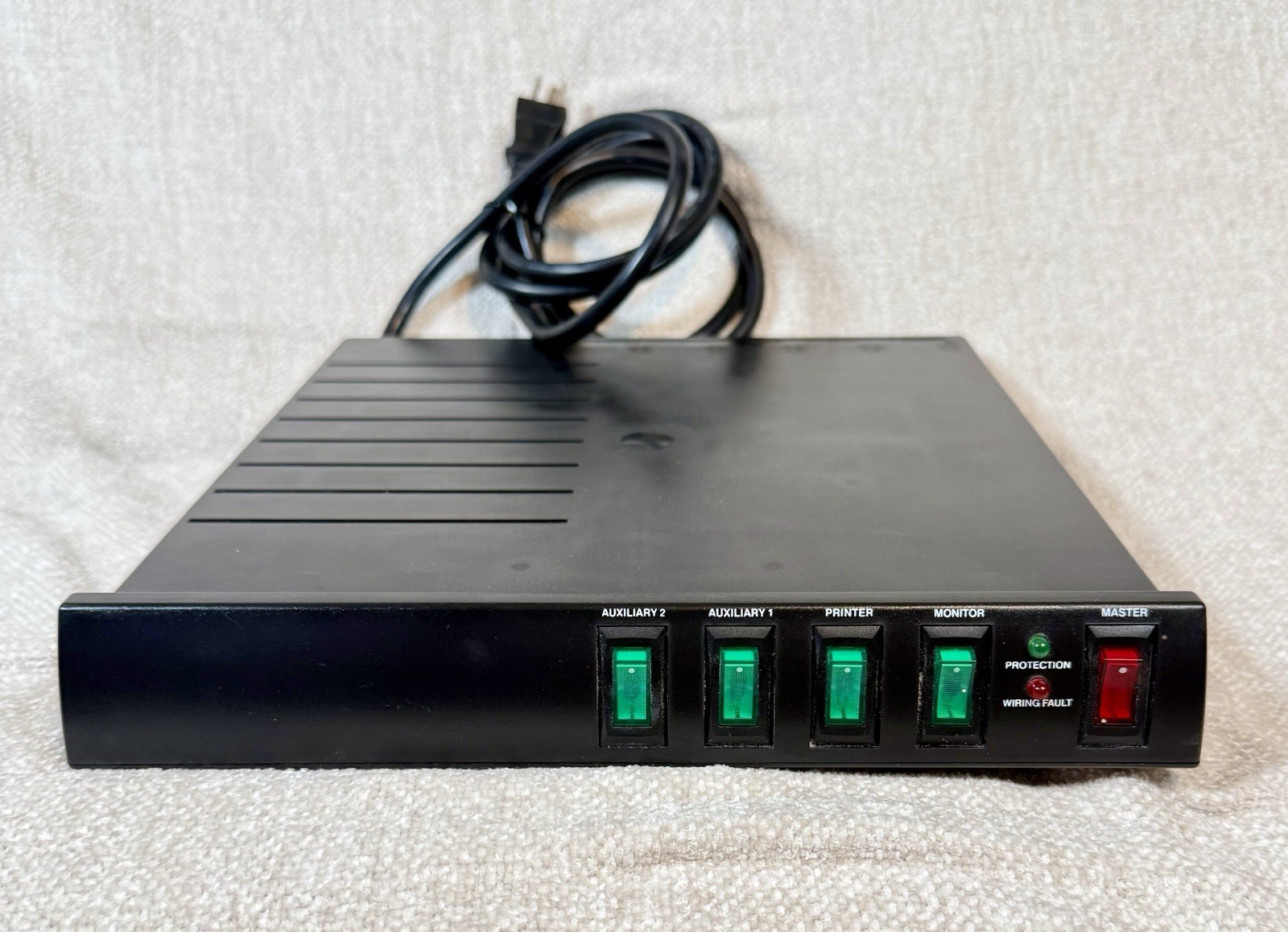National Lighting PC200 Surge Suppressor Power Center 6 Outlet Vintage PC Works