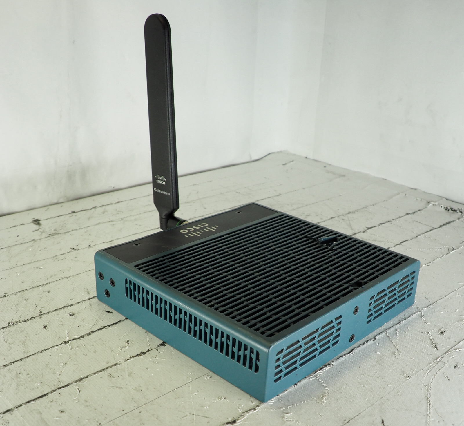 Cisco Cisco819-4G C819G-4G-VZ-K9 4G LTE M2M Gateway Integrated Service Router