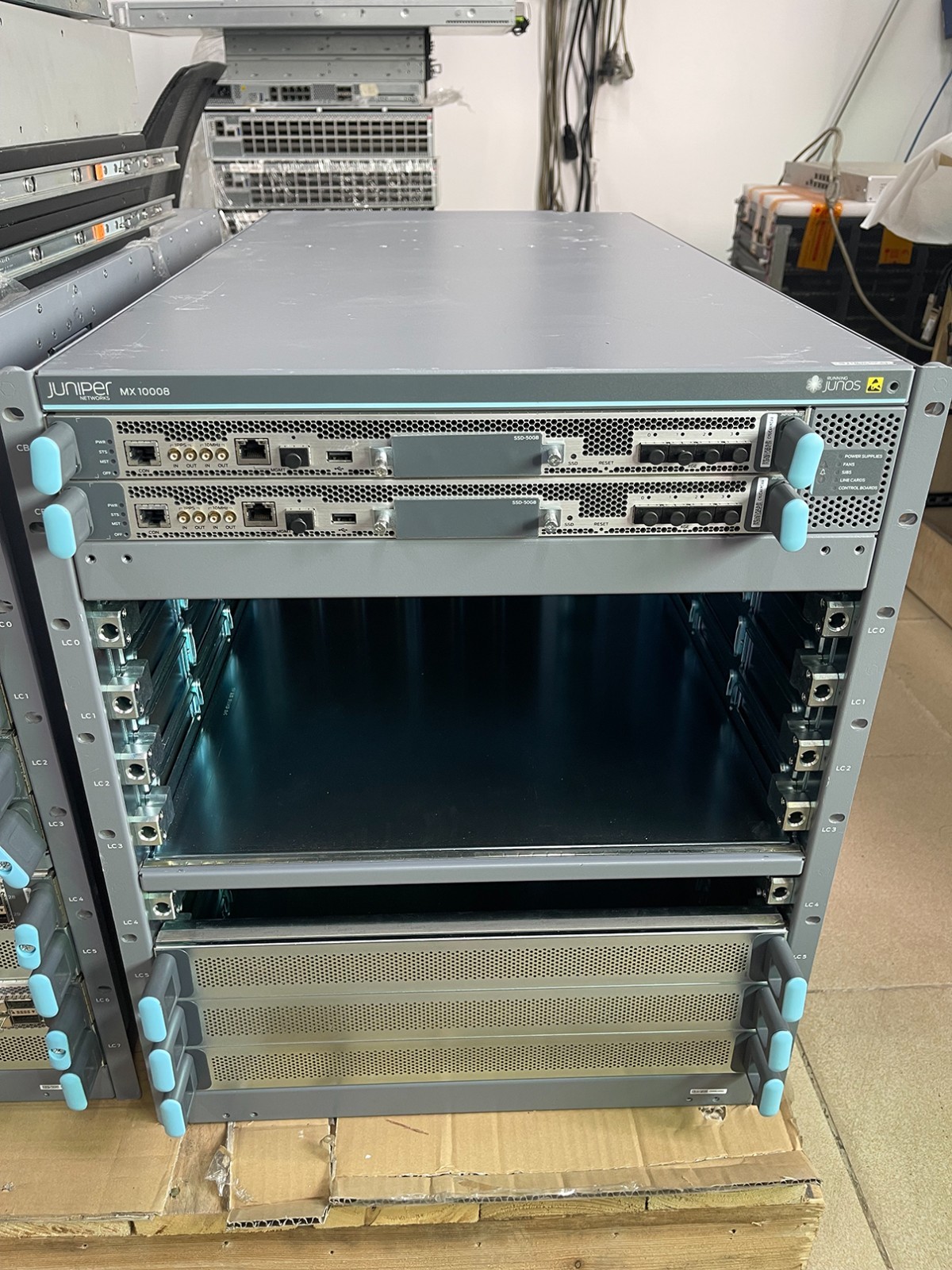 Juniper MX10008-PREM 8-Slot Router W/ 2x JNP10K-RE0 & 6x JNP10008-SF & 6x AC PSU