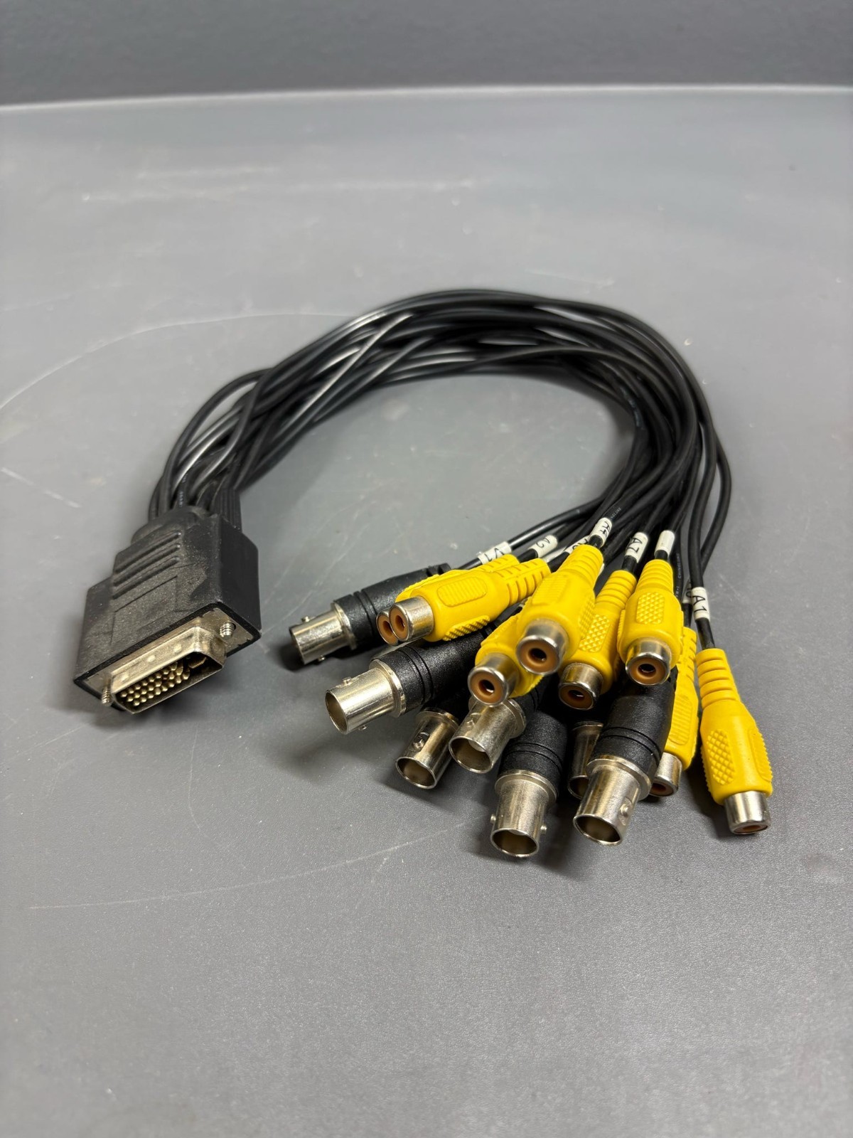 8 Channel DVI-I to 8 BNC Female & 8 RCA Female Video Breakout Cable Adapter