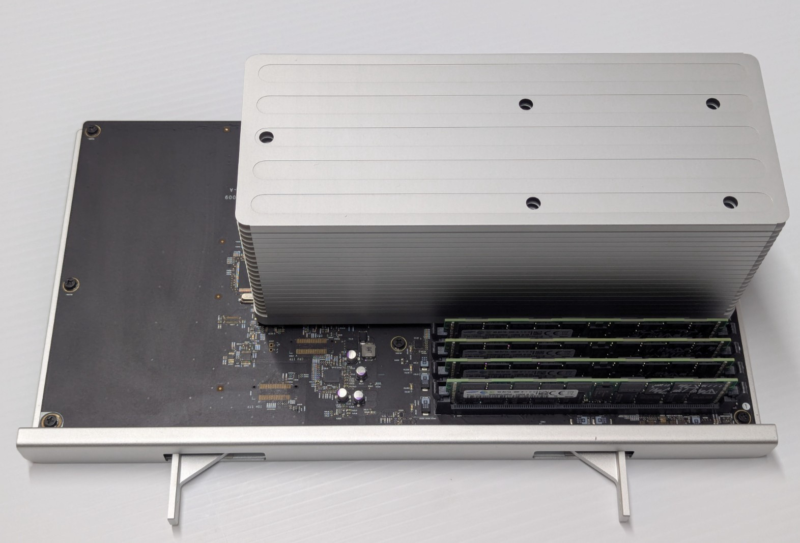 2009 Mac Pro Upgrade Tray 3.46 6 Core X5690 64GB 1333 Ram
