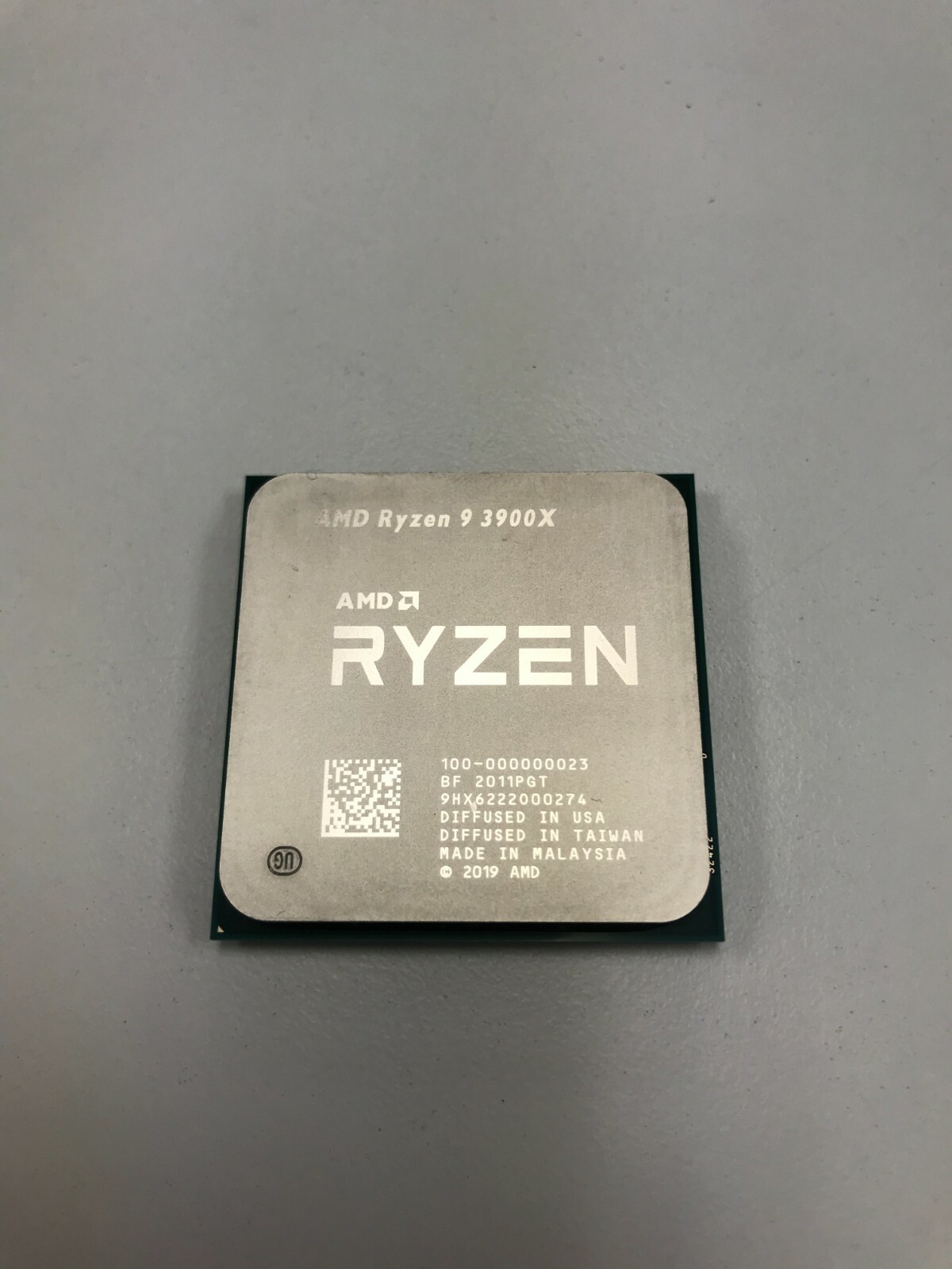AMD Ryzen 9 3900X 12-core 3.8 GHz Socket AM4 Desktop Processor