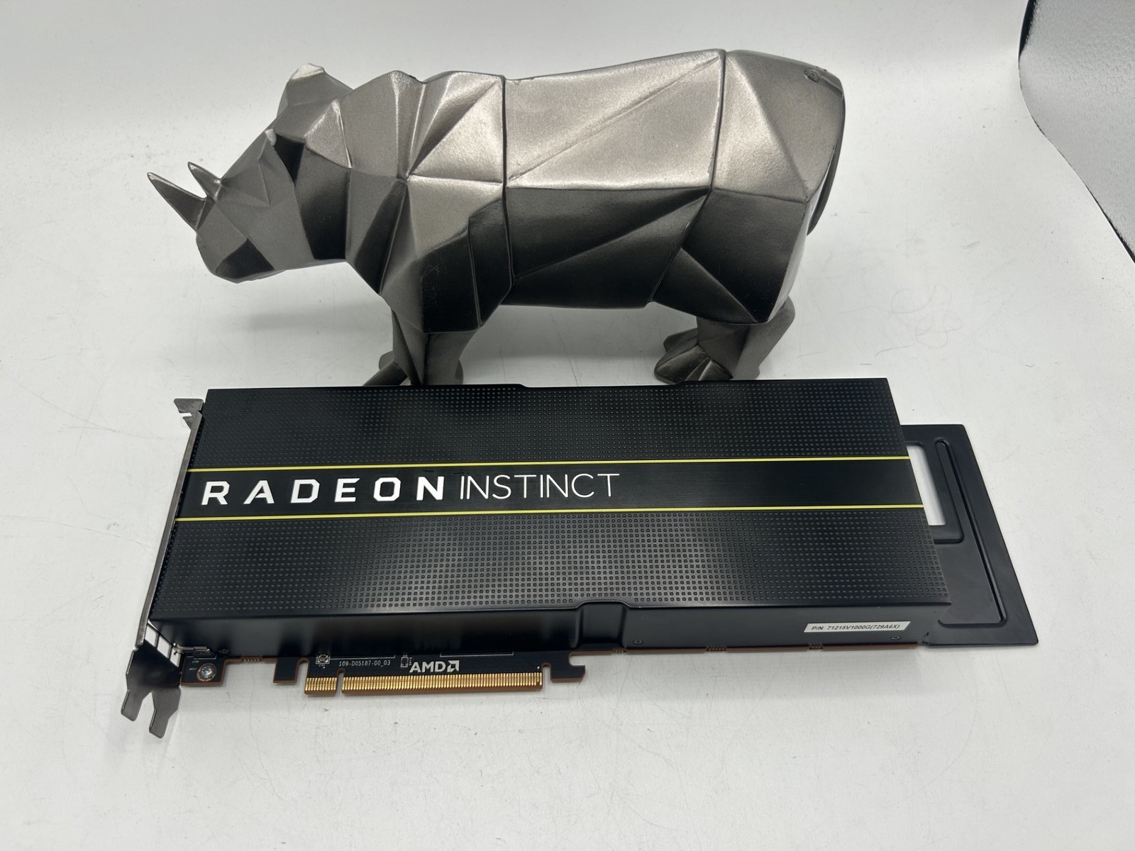 102D0513300 AMD INSTINCT MI25 16G GPU (HBM2 PCIE 3.0)