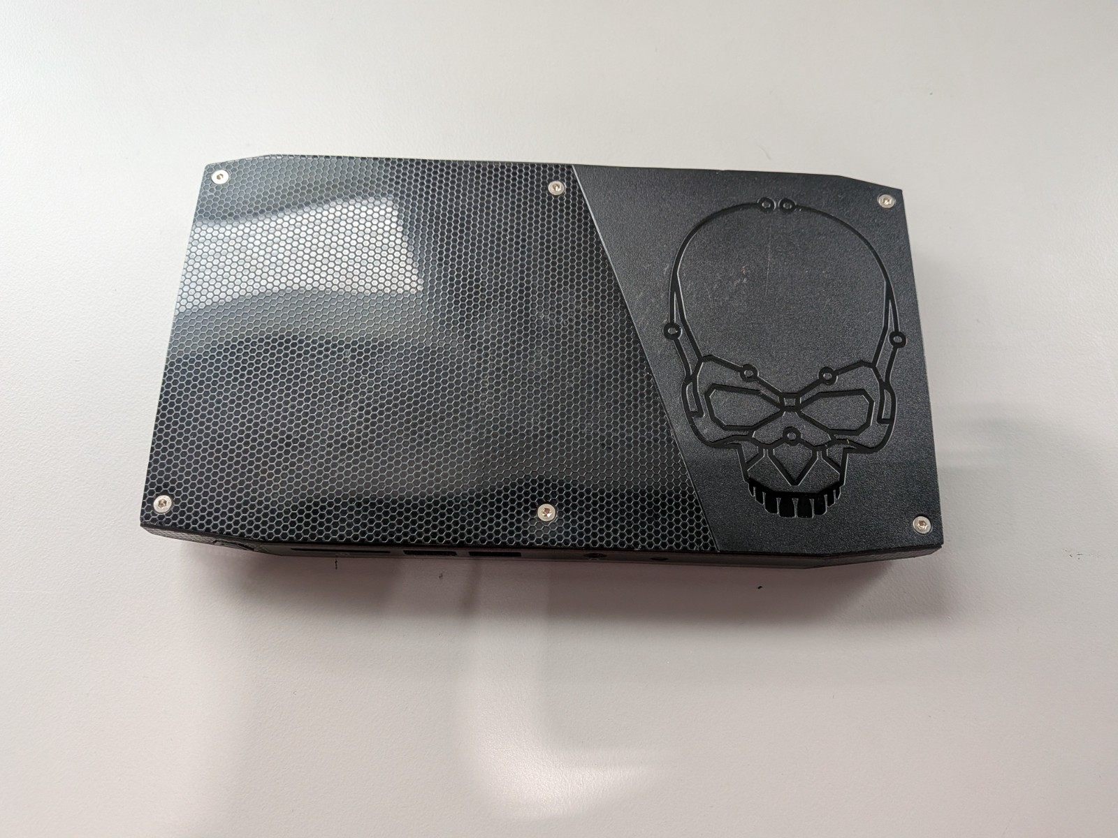 USED OFF RENTAL - Intel NUC Skull Canyon NUC6I7KYK - GRADE B 8GB Ram