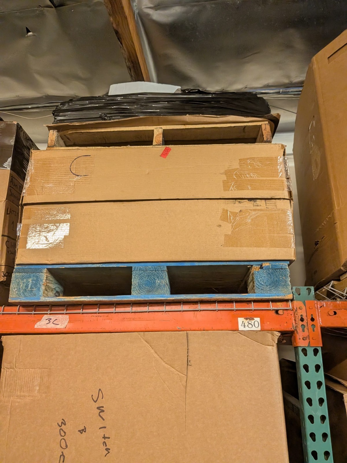 LOT OF 187 APPLE MACBOOKS