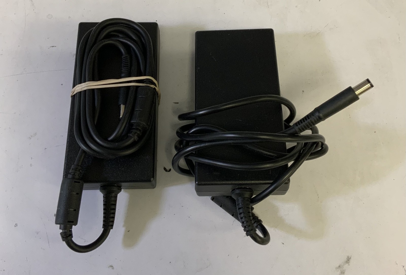 (Lot of 2) Dell LA180PM180 180W 19.5V 9.23A AC/DC Power Adapter/Charger "T3C"