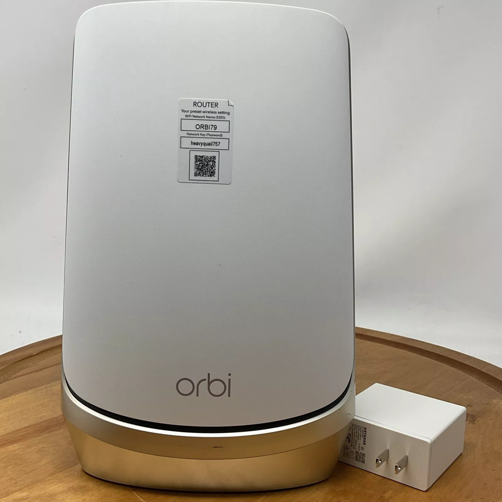 Netgear Orbi RBRE960 Router AXE11000 Quad-Band WiFi 6 6E 960 Near Mint 