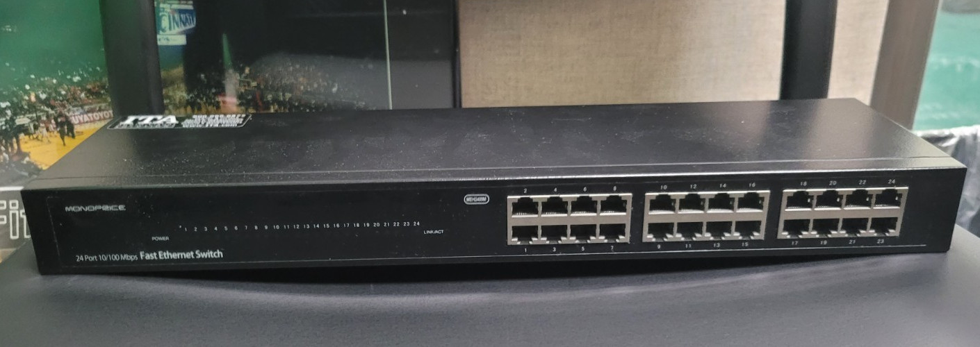 MONO Monoprice 24-Port 10/100 Mbps Fast Ethernet Switch, Rack Mountable MEH2400M