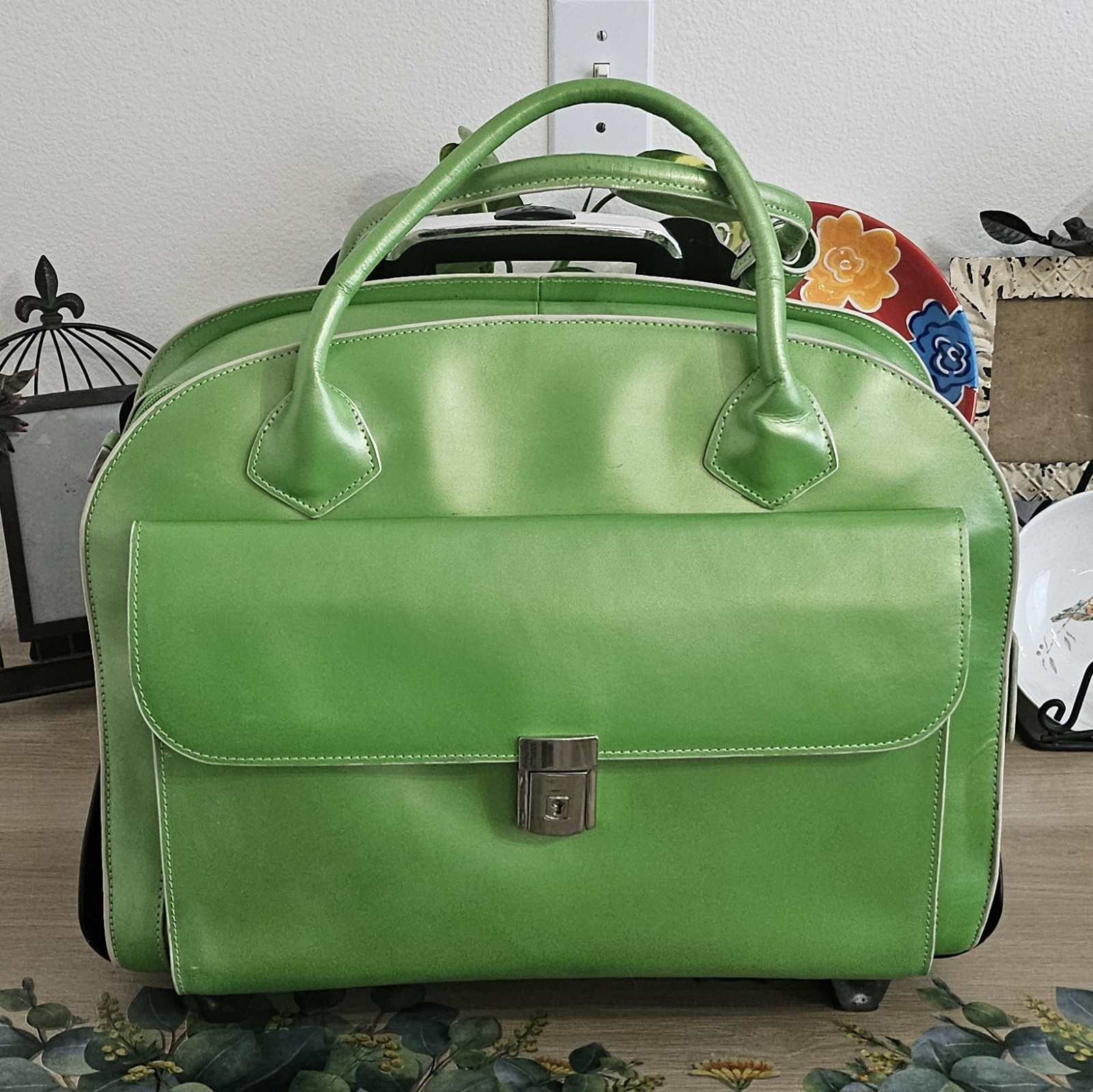 McKlein Glen Ellyn Apple Green Leather Detach Wheeled 15" Laptop Case w/ Extras
