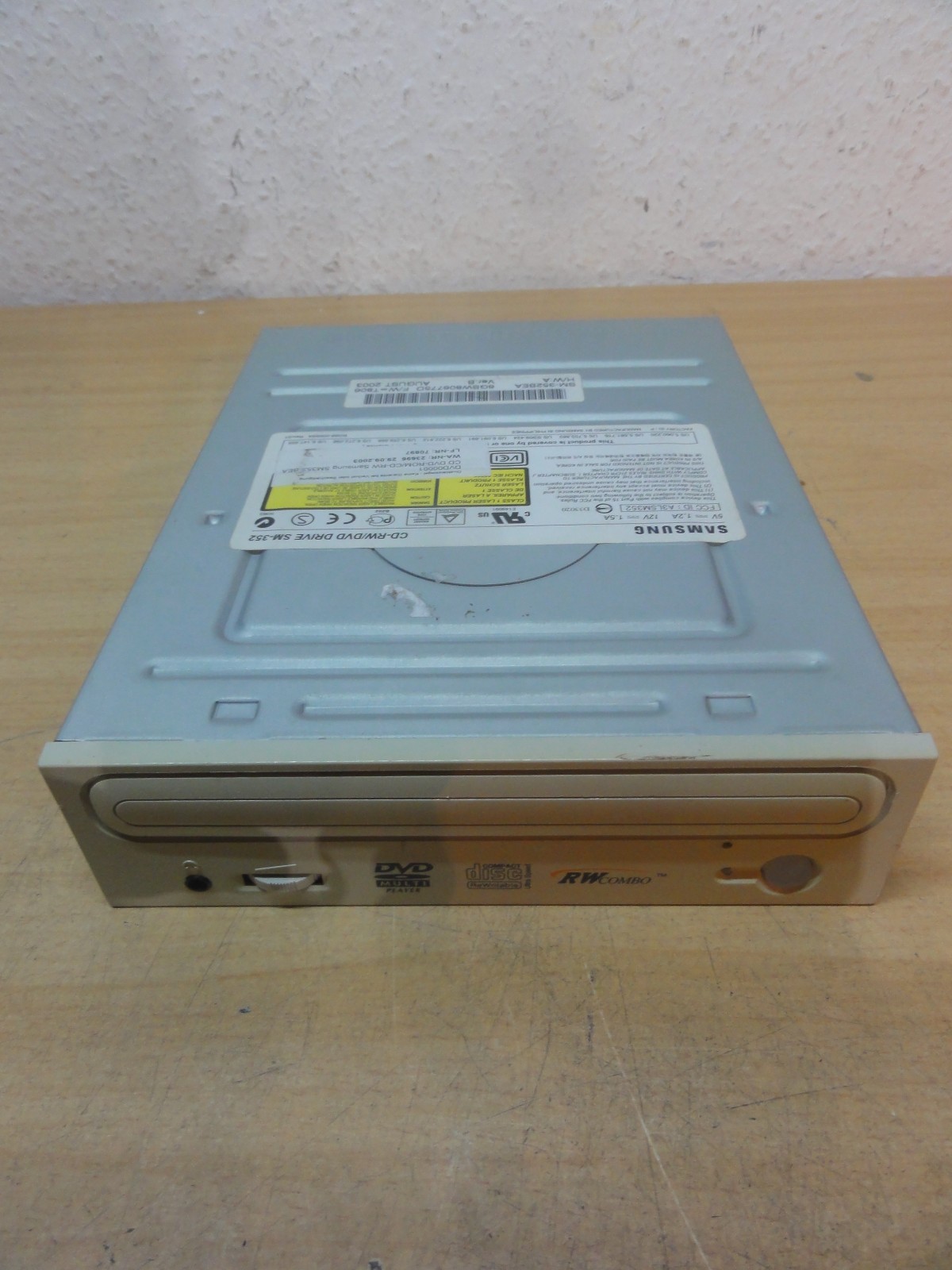 Drive Burner SAMSUNG SM-352 CD-RW/DVD COMBO DRIVE IDE 5.25 Inch Retro