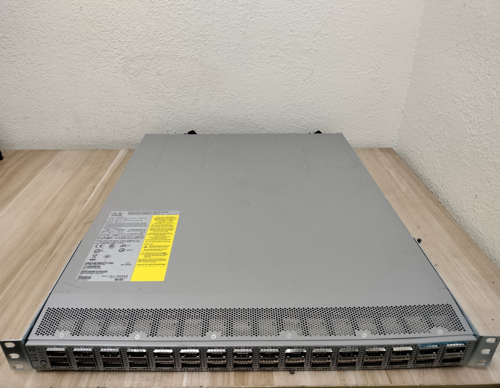 Cisco N9K-C93180LC-EX 28-Port 40G/50G and 4x 100G QSFP