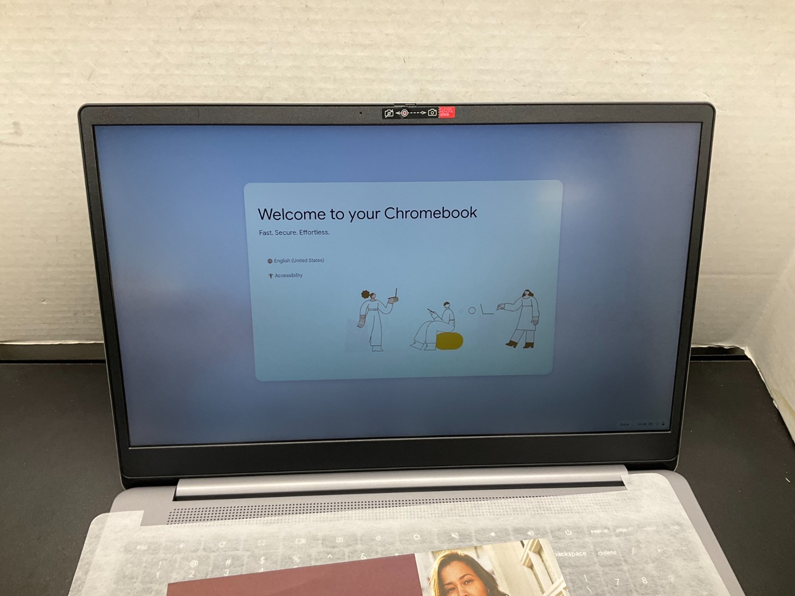 Lenovo Laptop IdeaPad 3 Chrome 15IJL6 15.6" Intel Celeron N4500 64GB- Silver