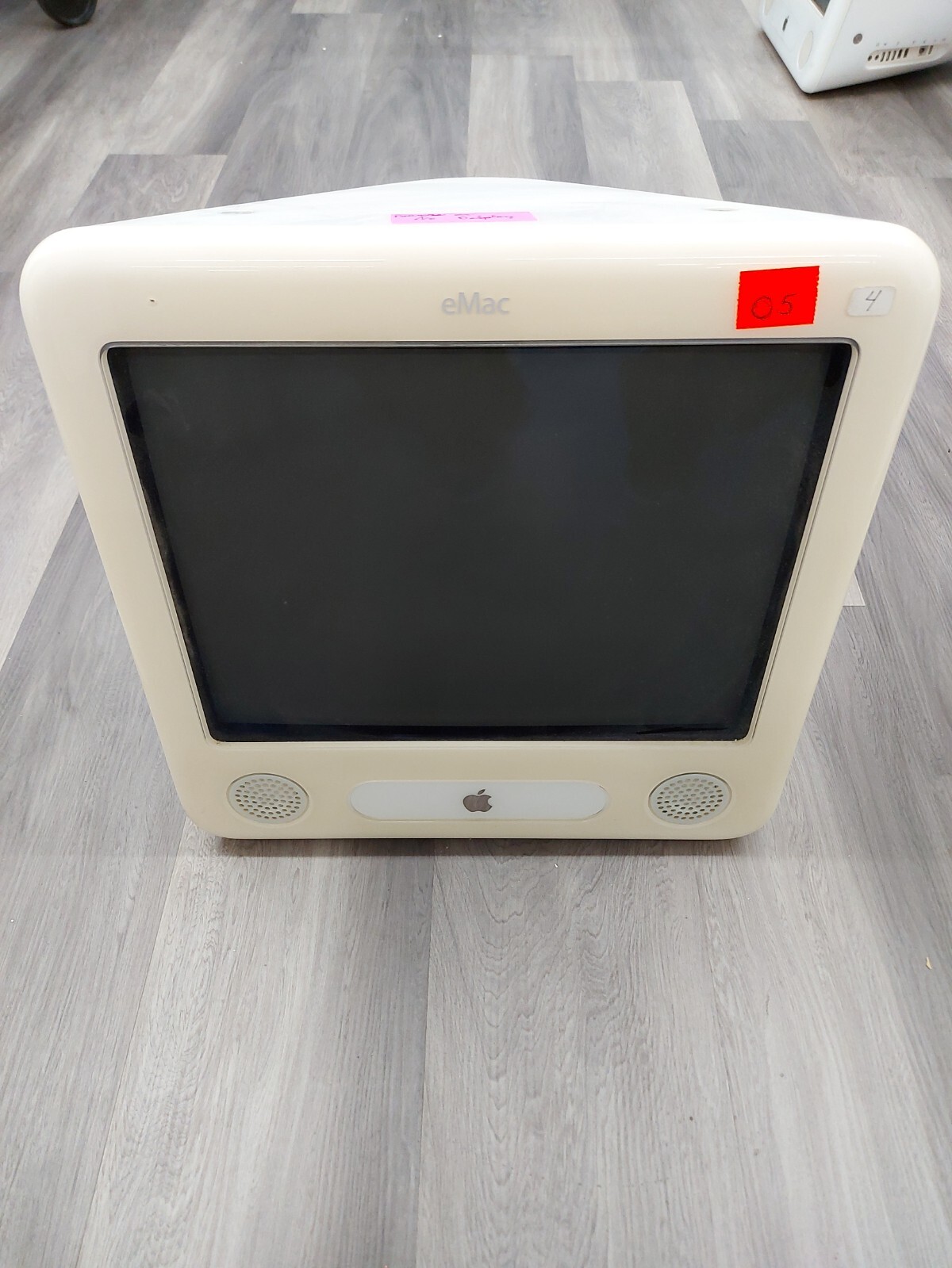 ⭐⭐⭐⭐⭐ **DEFECTIVE - READ** Vintage Apple eMac A1002 All in One Power PC Computer