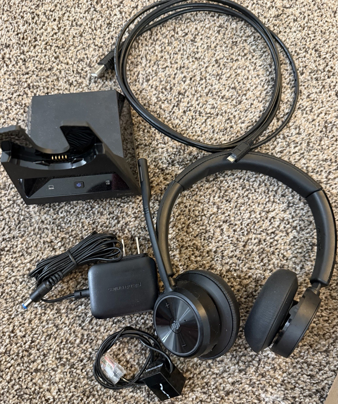 Poly Savi 7320 UC Stereo Dual Headset, Savi 7300 DECT Office Base EUC With Box