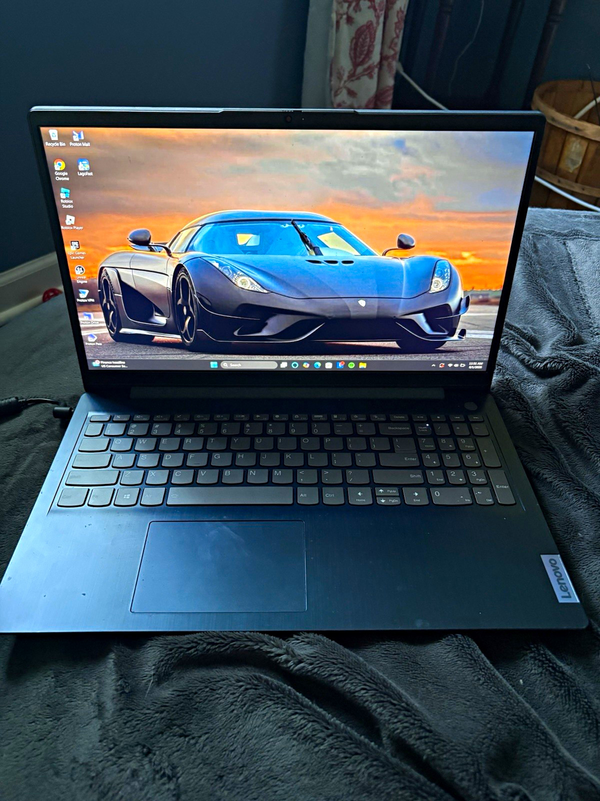 Lenovo Ideapad 5 laptop 15.6”  Charger Included