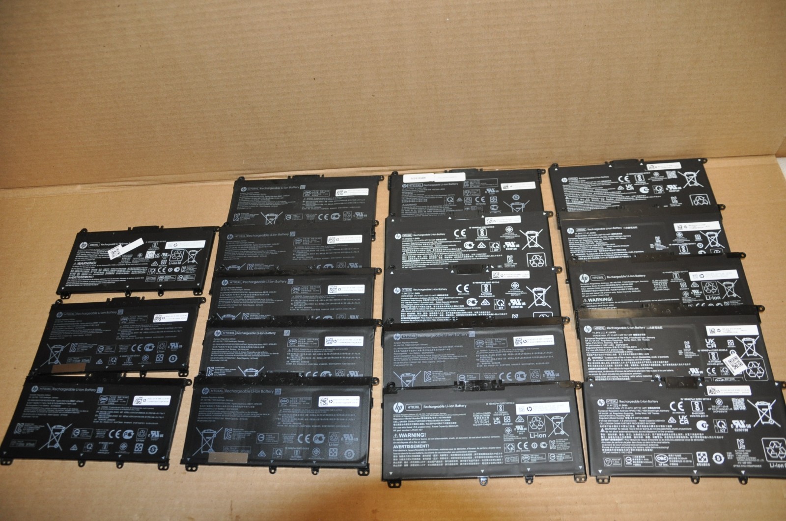 (LOT of 18) HP Laptop Battery HT03XL (DEFECTIVE - For Parts/Repair) L11119-855