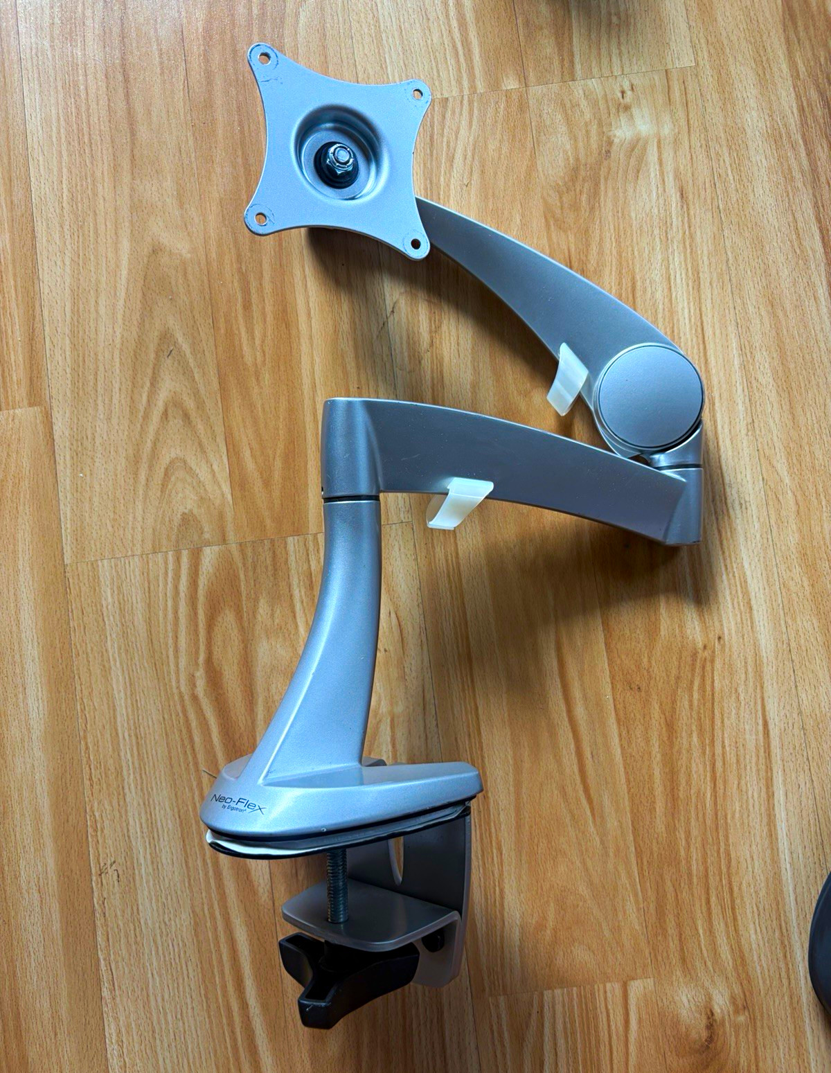 Ergotron Neo-Flex Single Monitor Desk Clamp Mount Arm, Tilt/Rotate 45-185-194-00