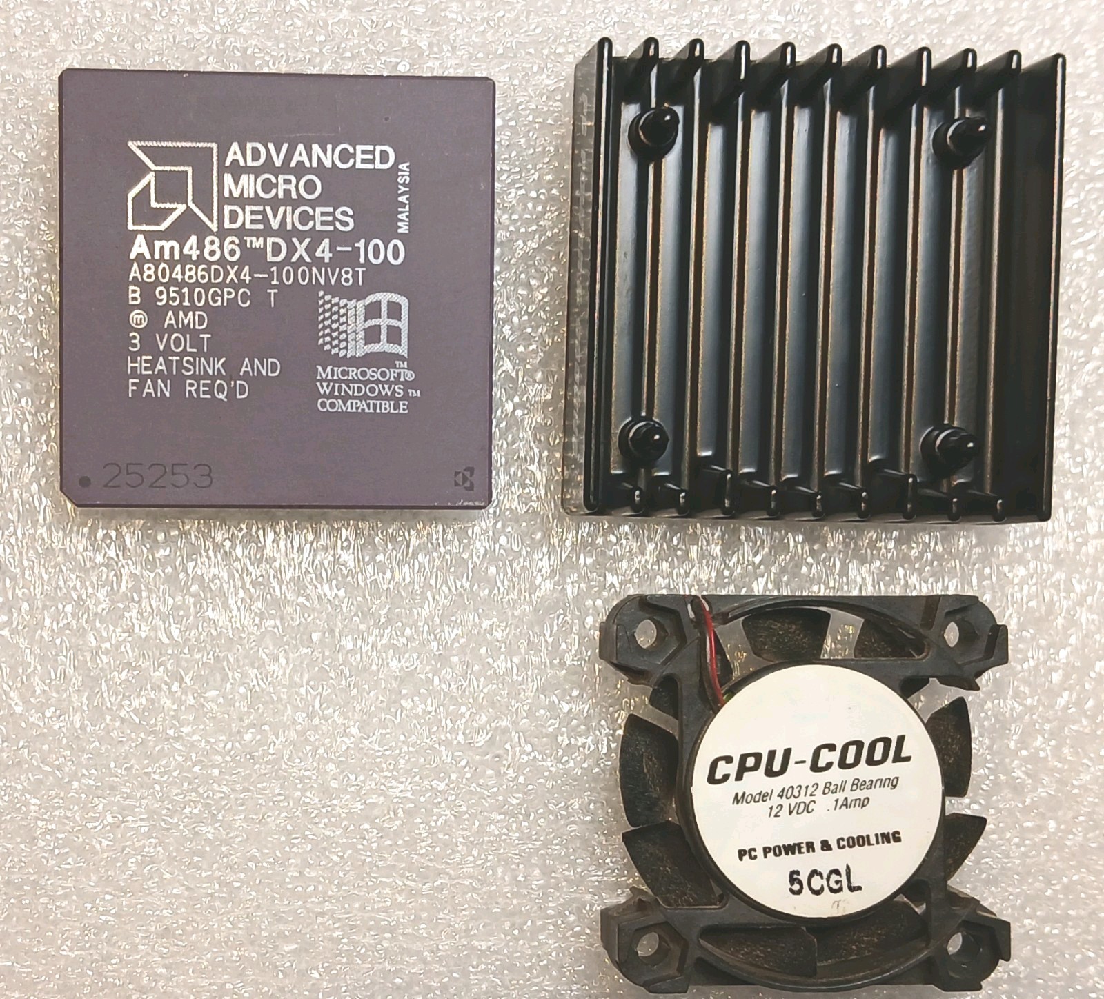 Vintage AMD Am486 DX4-100 CPU - A80486DX4-100NV8T Socket 3 w/ Heatsink & Fan