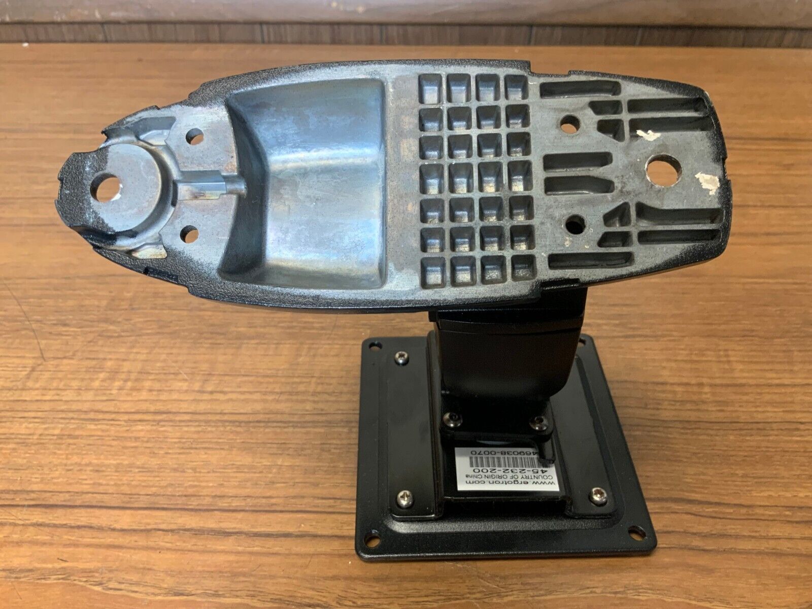 Ergotron 45-232-200 Wall Mount Monitor Pivot **