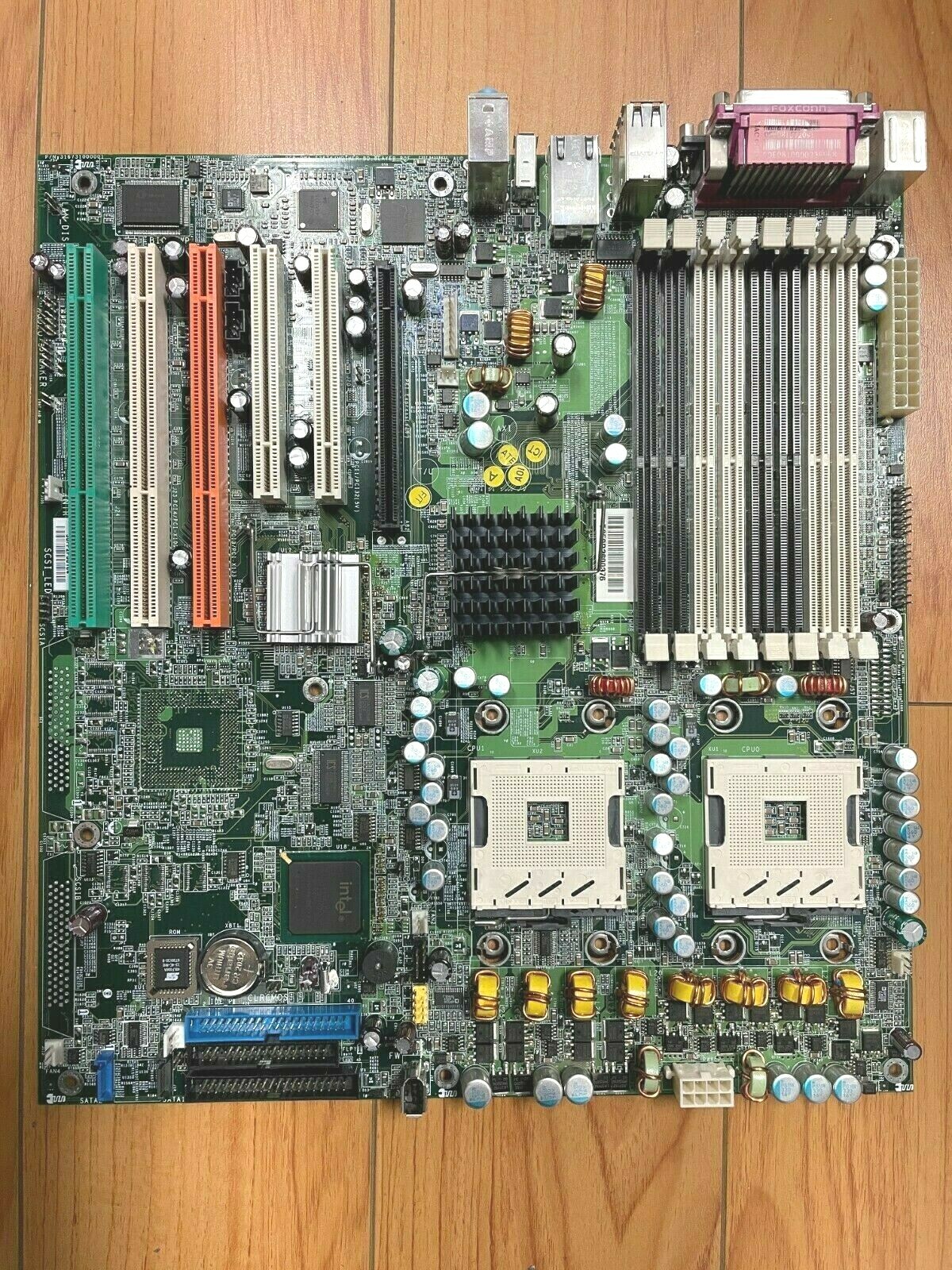 TYAN S2676 Thunder I7525 Motherboard DDR2 SOCKET 604