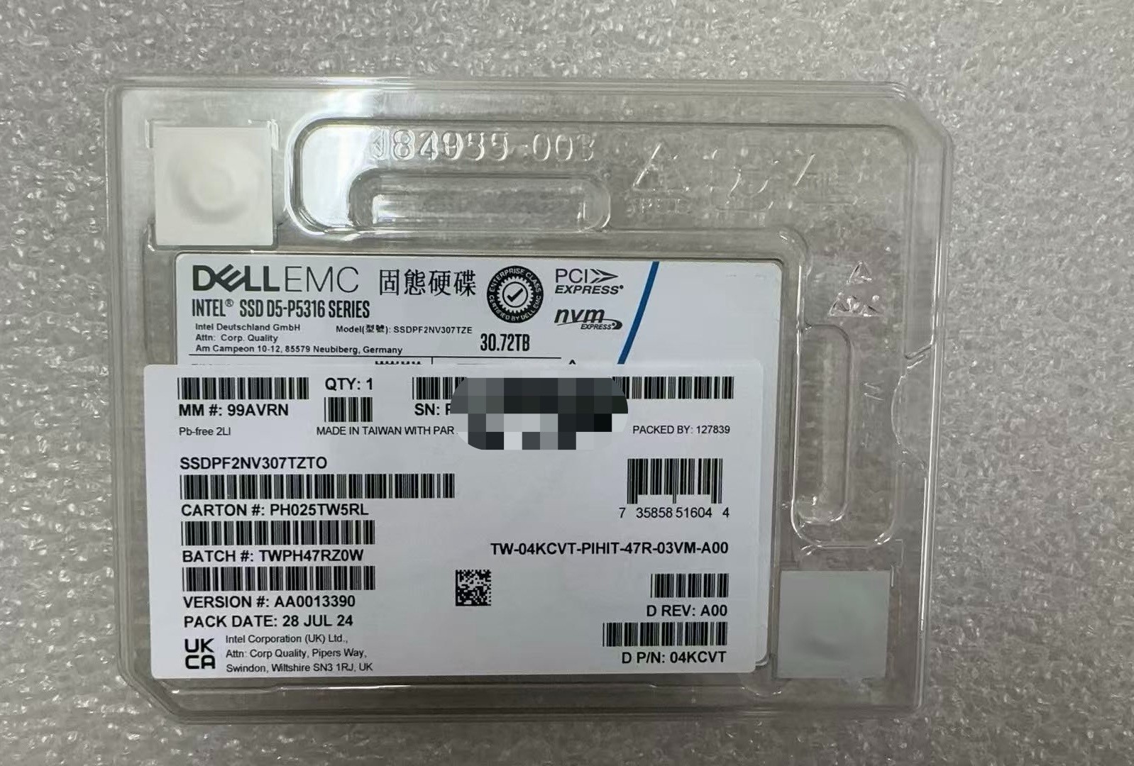 DELL EMC 30.72TB QLC PCIe4.0 X4 NVMe 2.5IN U.2 SSD 04KCVT SSDPF2NV307TZE Drive