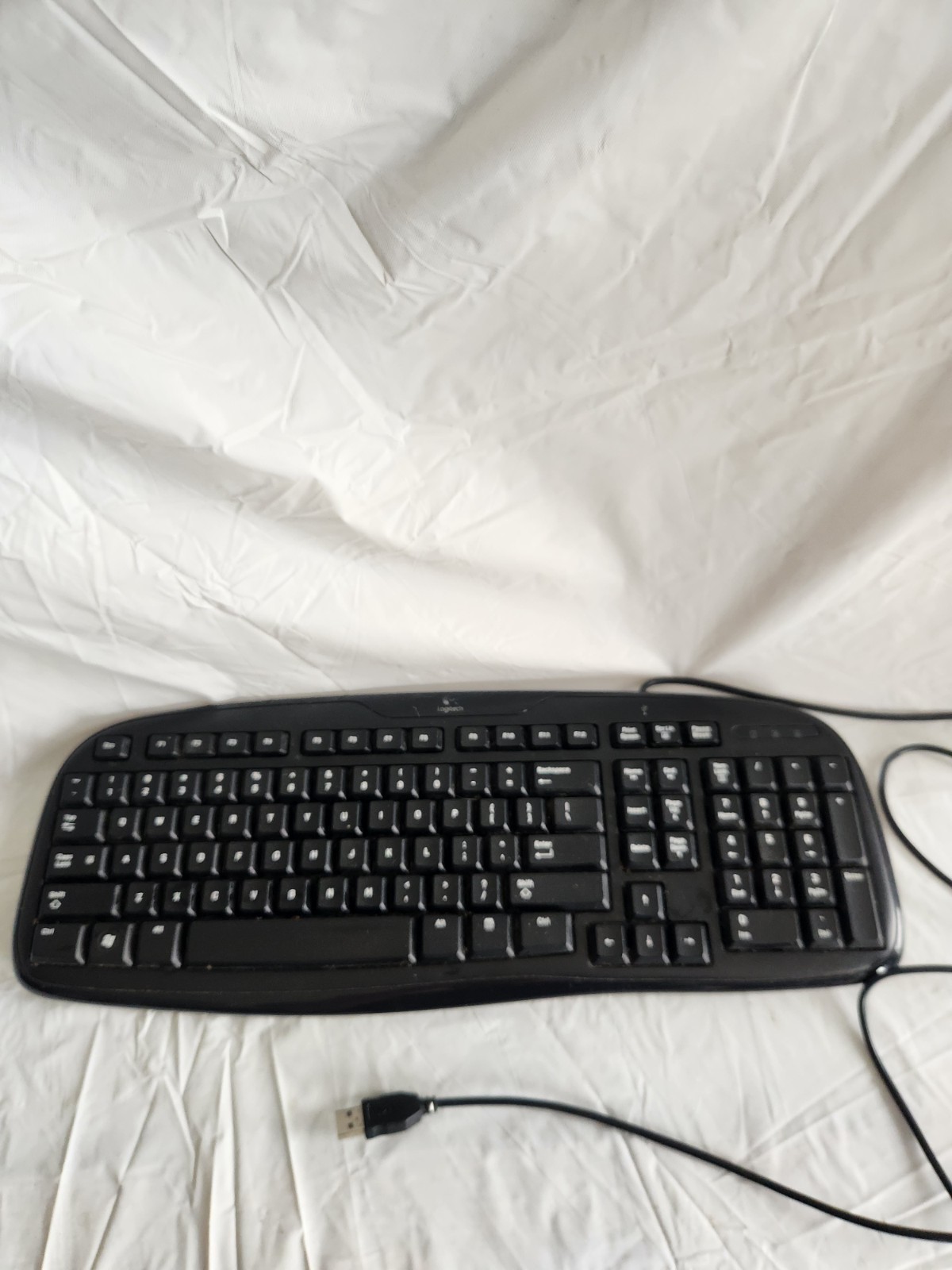 Logitech Classic Keyboard 200 Model  # Y-UR83 Wired USB 2.0