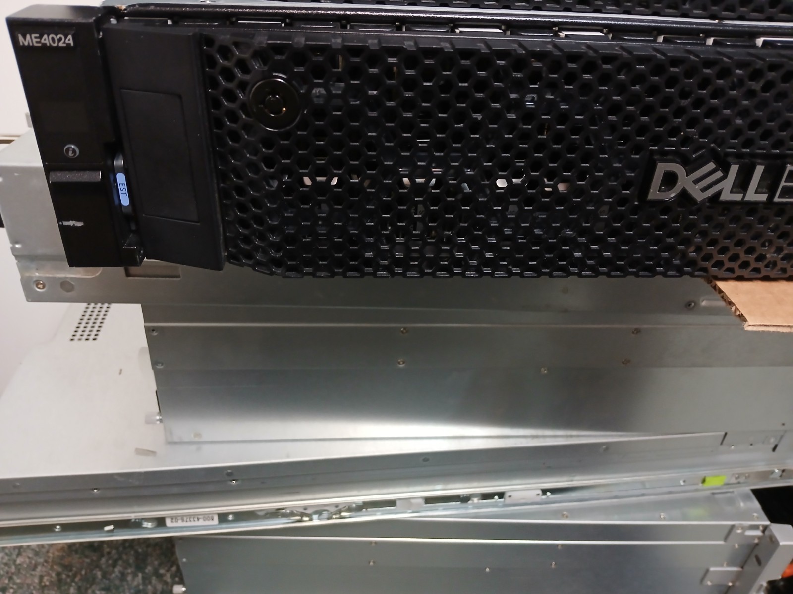 Dell EMC  Powervault  ME4024 storage array dual  10GB ISCSI controllers YCX8G