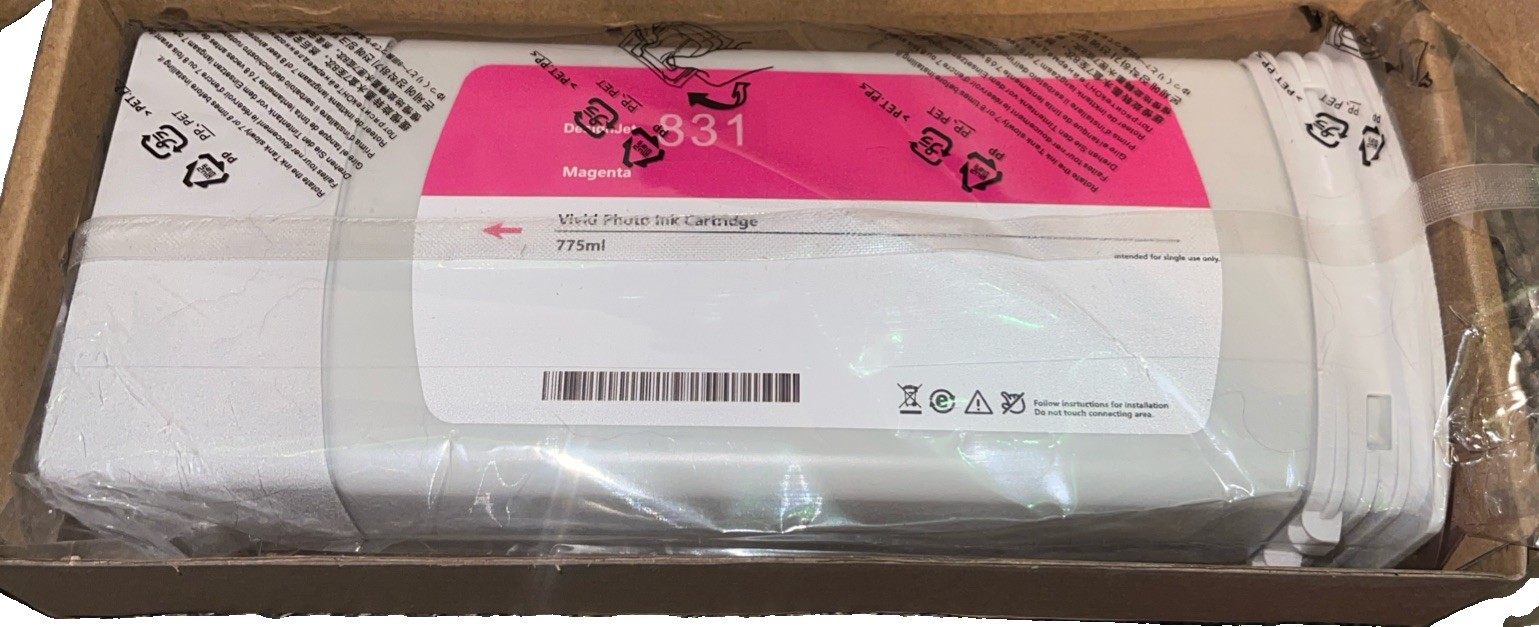 Genuine HP 831 Magenta Ink Cartridge 775ml (CZ684A) – Brand New