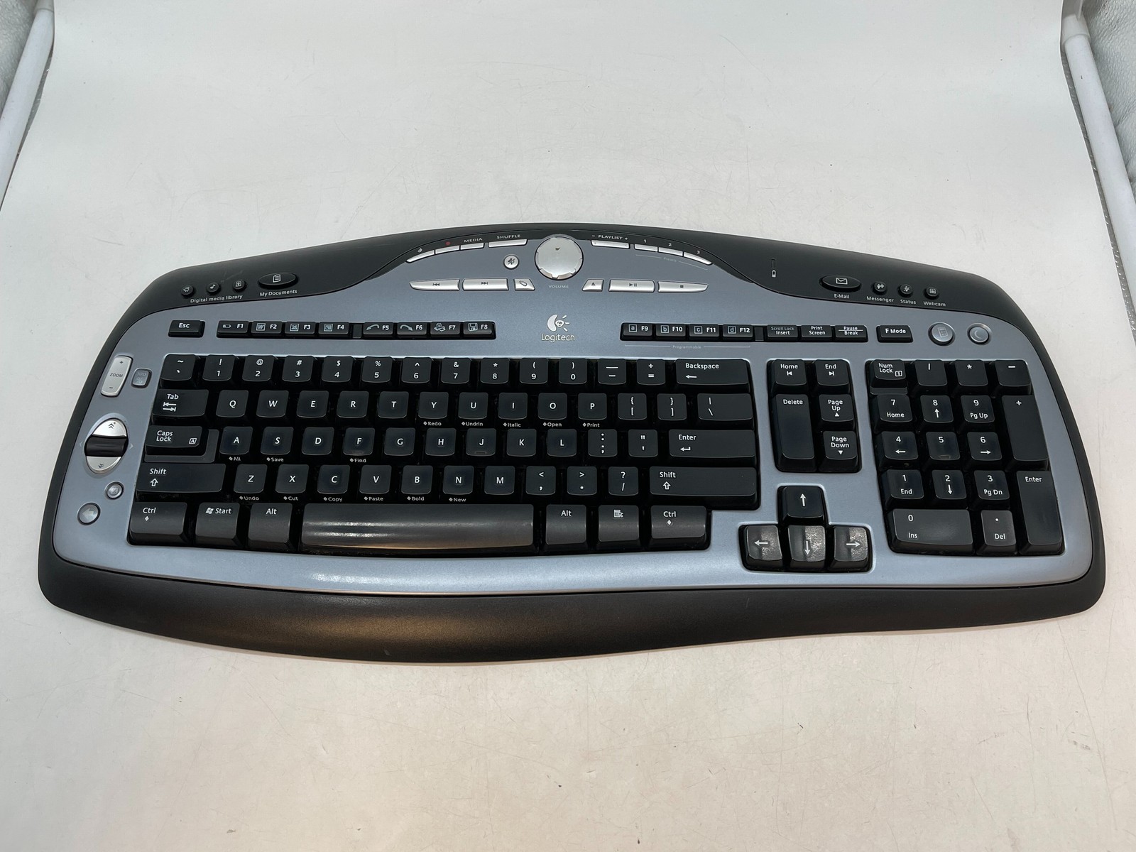 Logitech Y-RAM74 Cordless Wireless Keyboard MX300 