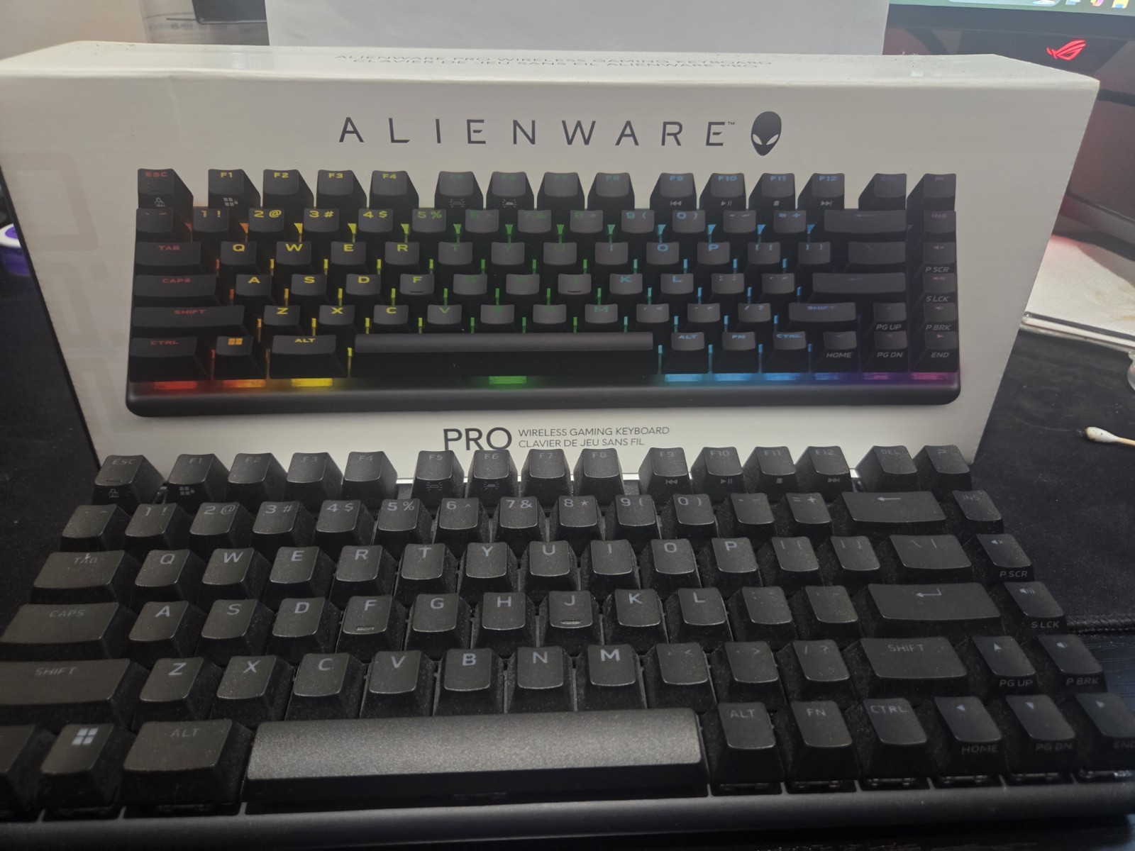 Alienware Pro Wireless Gaming Keyboard 75% RGB Bluetooth 5.1/2.4GHz NEW