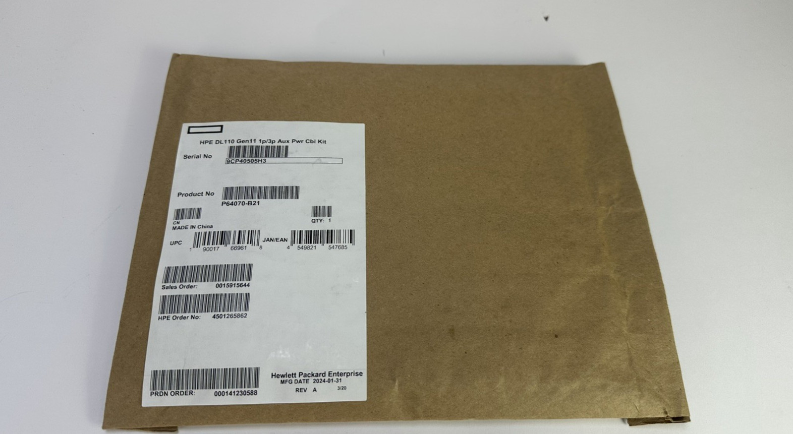 HPE P64070-B21 ProLiant DL110 Gen11 1 Port/3 Port Auxiliary Power Cable Kit