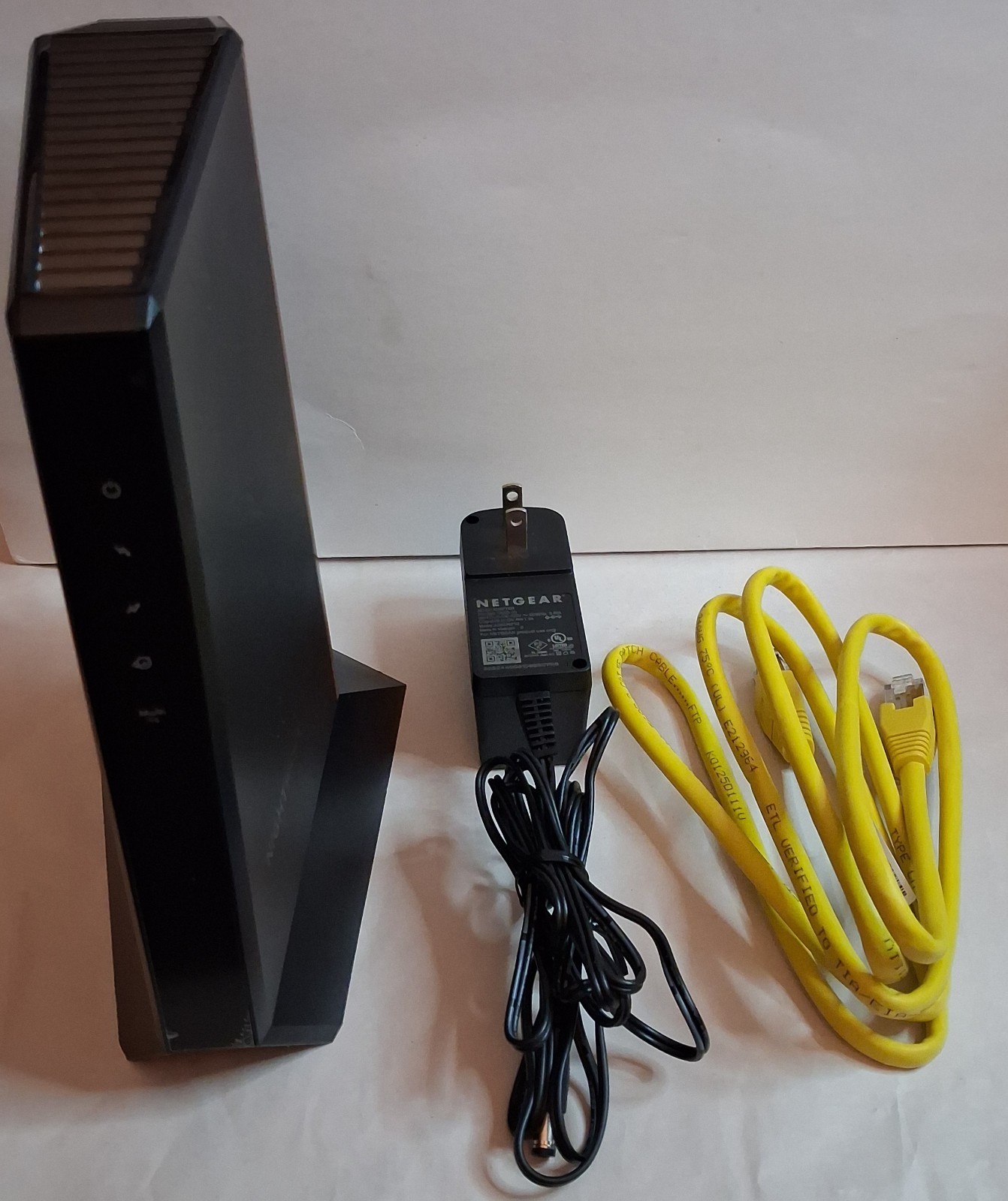 NETGEAR Nighthawk CM2000 DOCSIS 3.1 Cable Modem 2.5Gbps Pre-Owned Excellent 