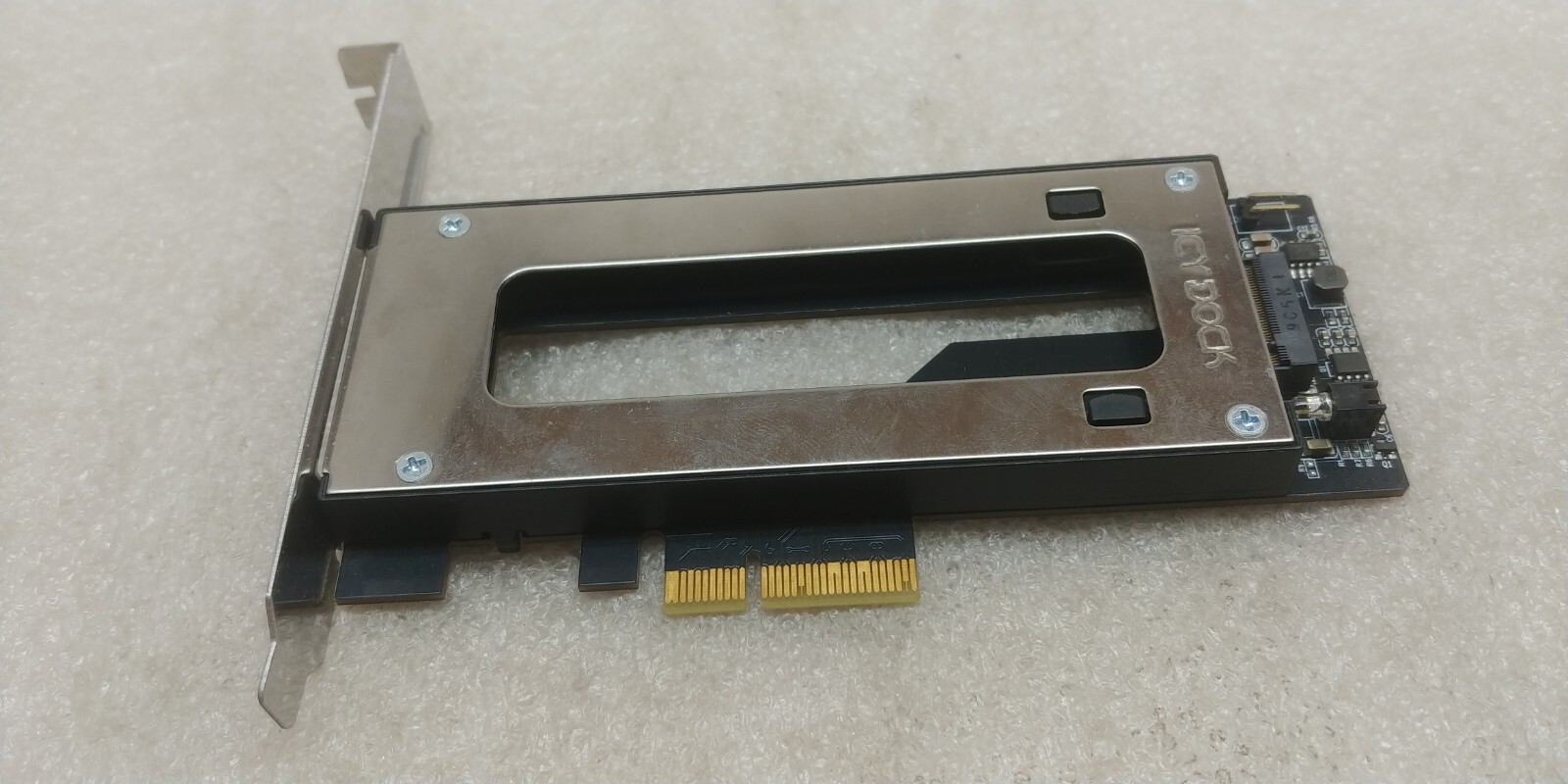 ICY DOCK ToughArmor MB840M2P-B M.2 NVMe SSD to PCIe 3.0 x4 Removable SSD Mobile