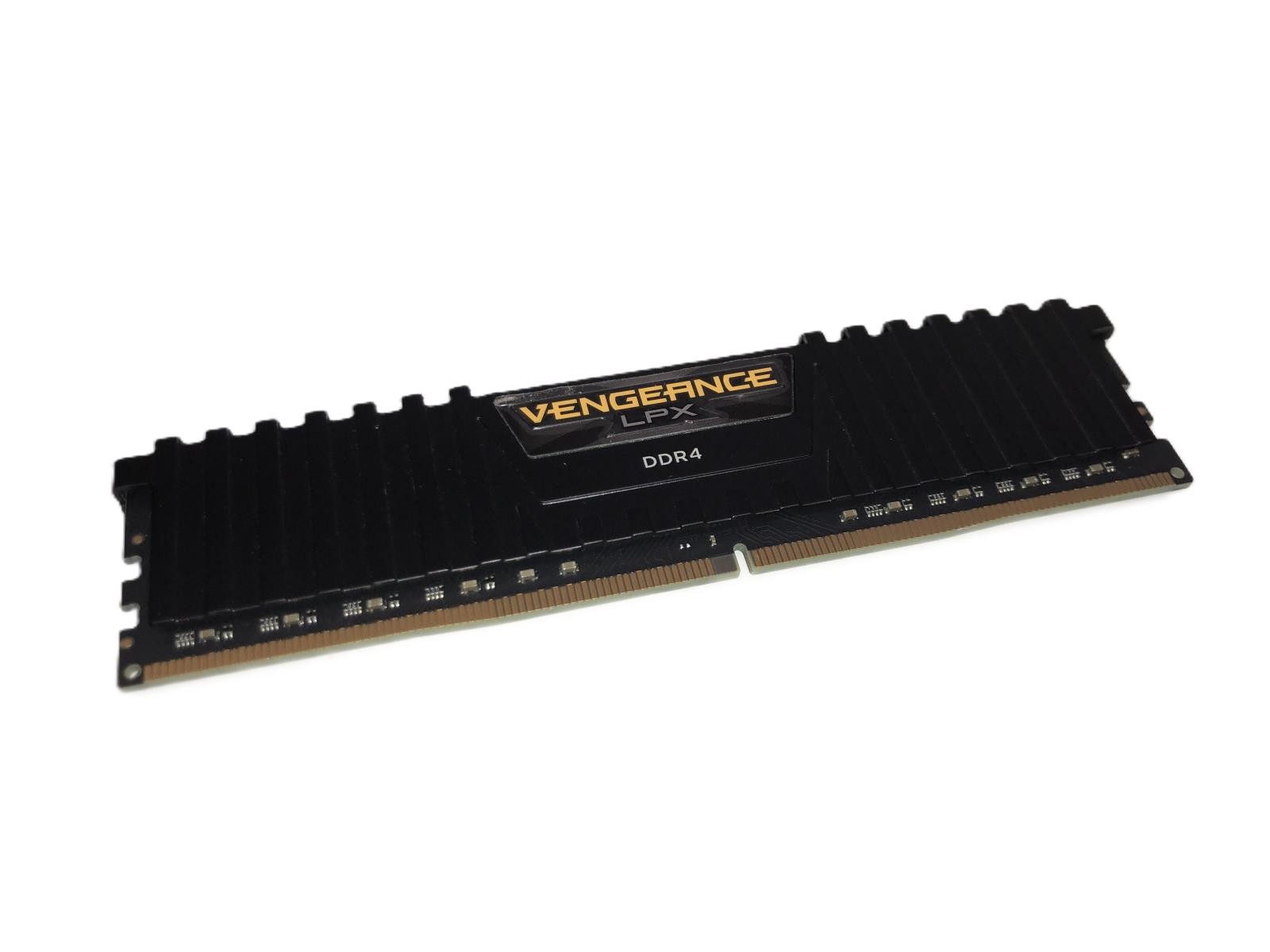 Corsair Vengeance LPX DDR4 16GB Gaming RAM / CMK32GX4M2D3600C18 - VGC