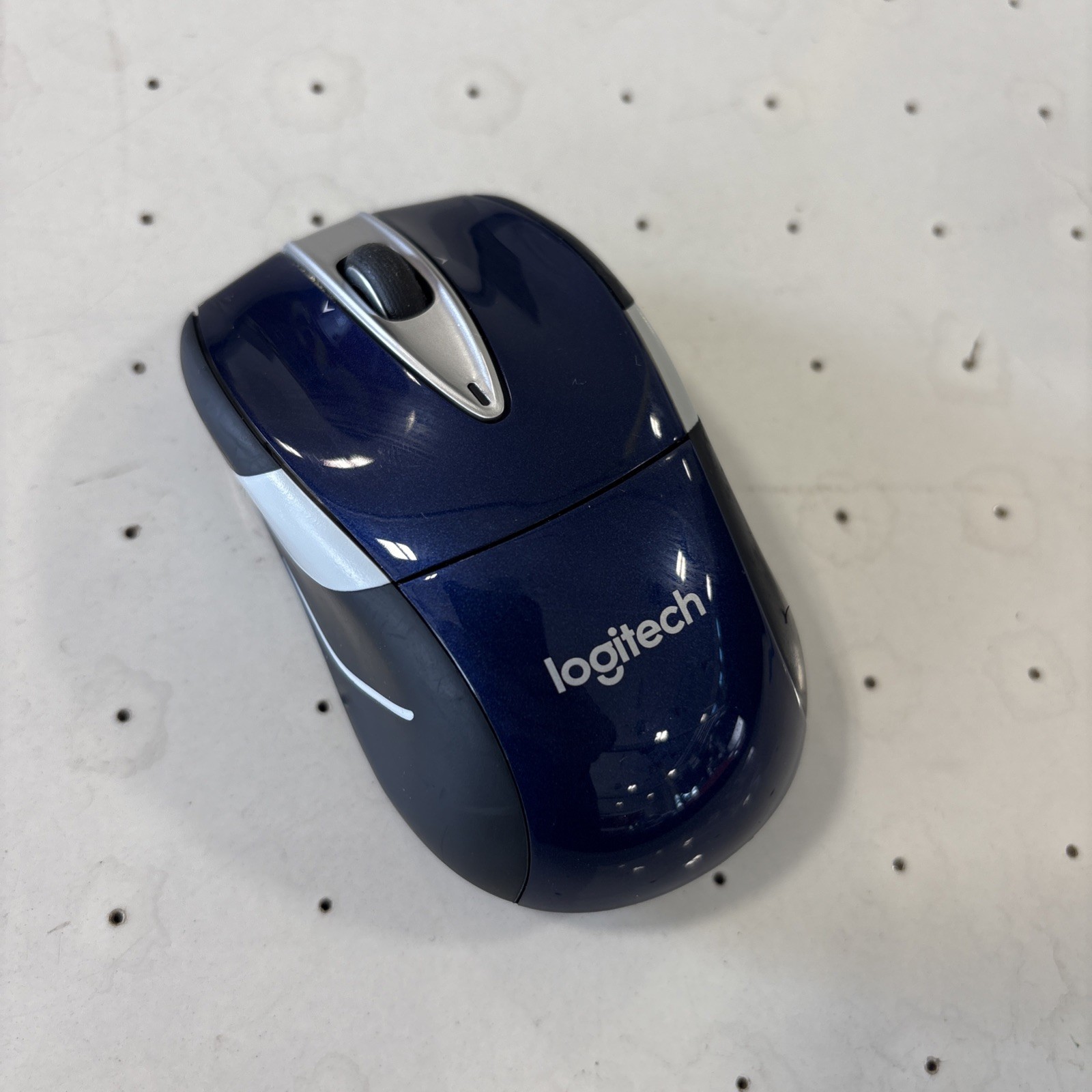 Logitech M525 Wireless Mouse, Blue