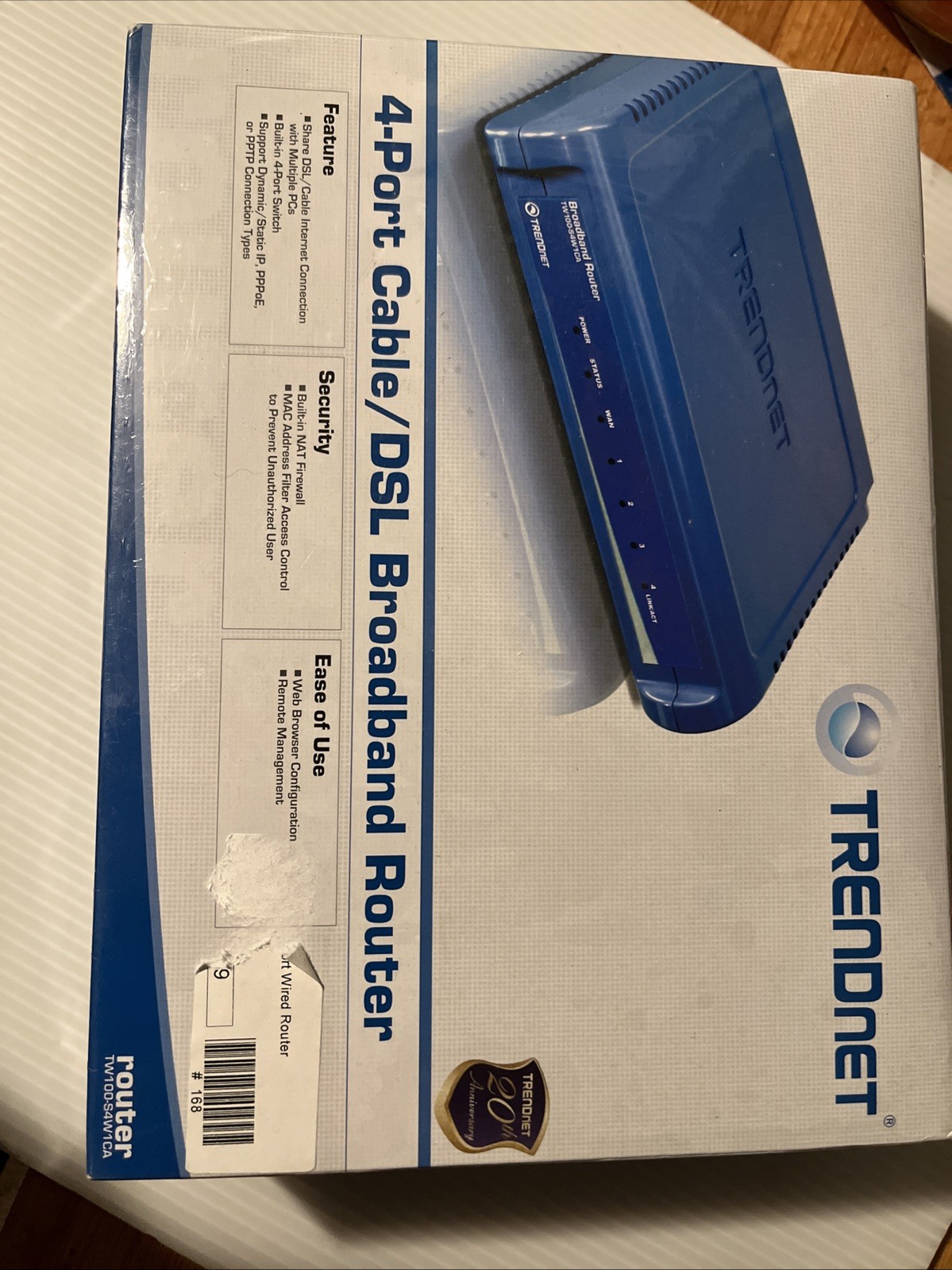 TRENDnet TW100-S4W1CA 4-Port 10/100 Wired Router (DHTW100S4W1CA)