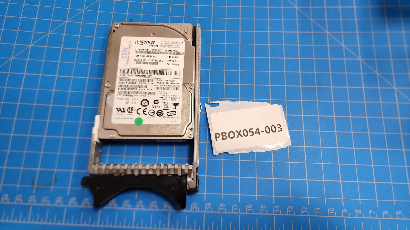 Seagate IBM 146gb 10k rpm SAS 9F6066-039 ST9146802SS 43X0824 43X0825 w/Tray