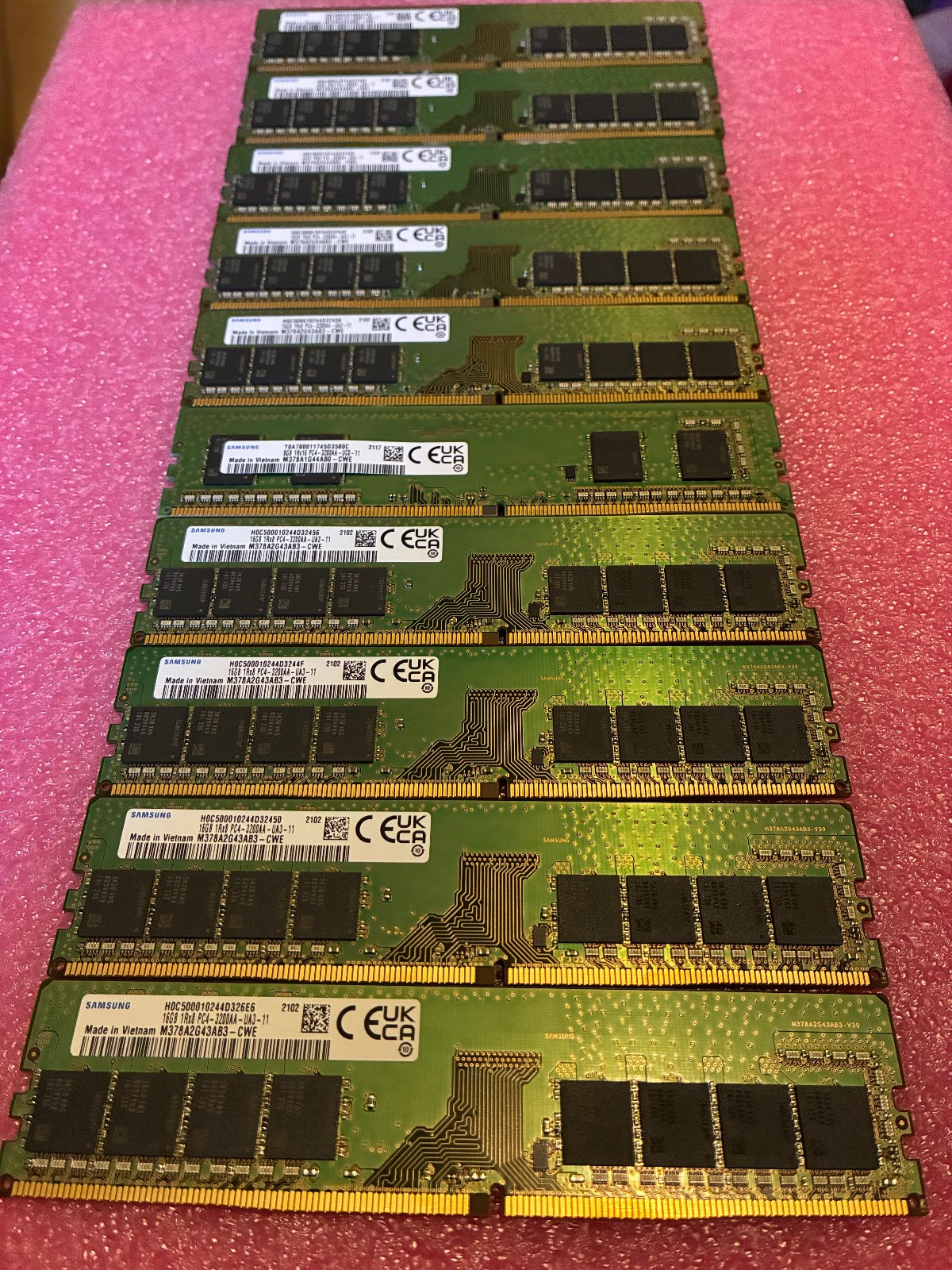 Lot Of 12 - 16GB 3200MHz DDR4 SDRAM; Samsung