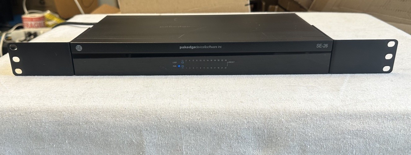 Pakedge Device & Sofware Inc. SE-26 26 Port Unmanaged Gigabit Switch
