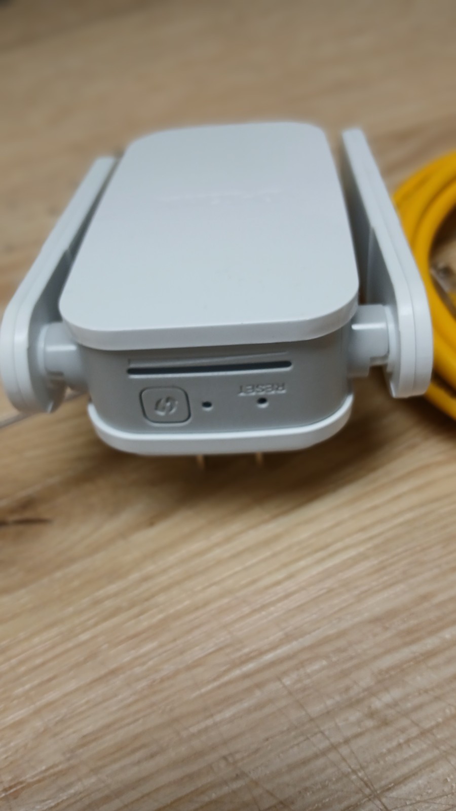 D-Link DAP-1610 AC1200 Dual-Band Wi-Fi Range Extender  #GS-98-12